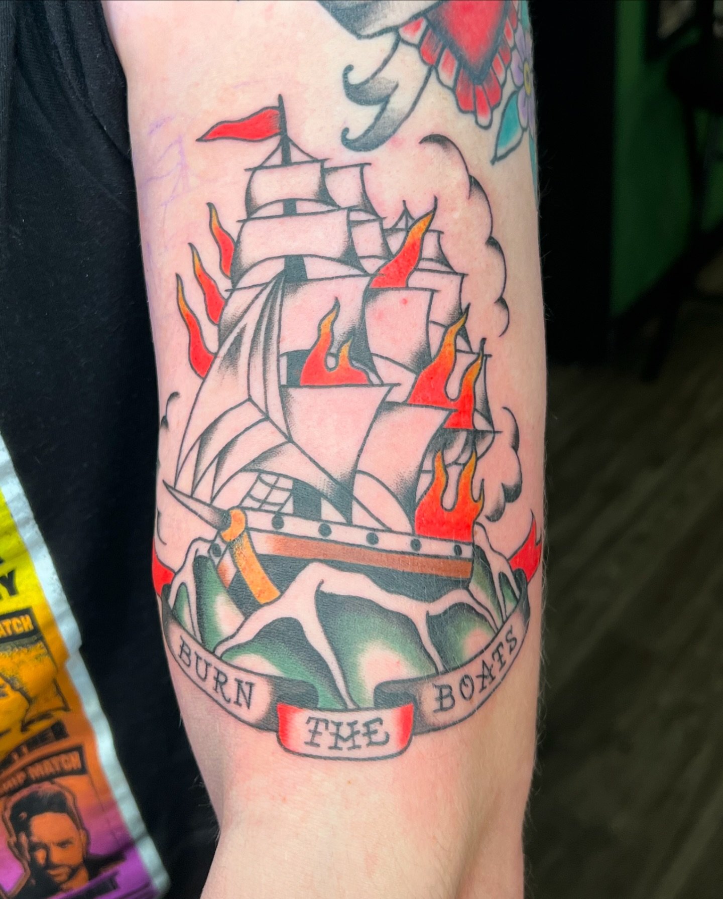 Grateful for all my clients, and all your tattoo ideas. Super stoked to make this burning ship for @_panoz_  yesterday. 

Thank you all for getting tattooed, you make my world go round🥲🌍💖

Made @lucky_dragon_tattoo 

Dm to make an appointment 🙂&z