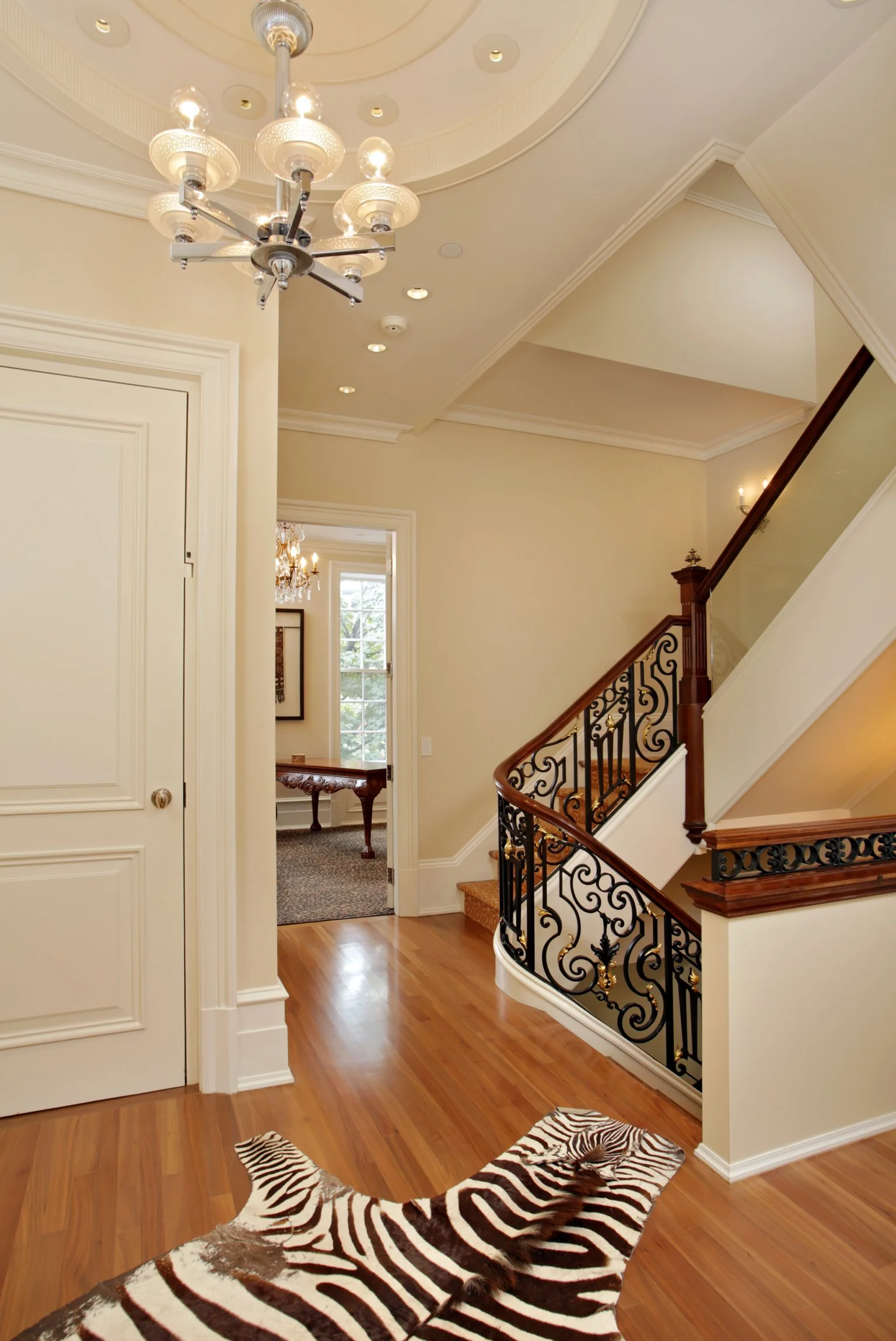 4_GloucesterStreet__SecondFloorFoyerPhoto.jpg