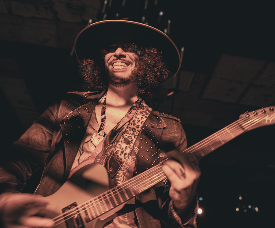 MOJO JUJU LIVE AT CASPIAN'S