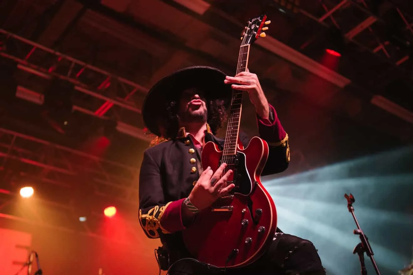 MOJO JUJU LIVE AT THE BARBERSHOP