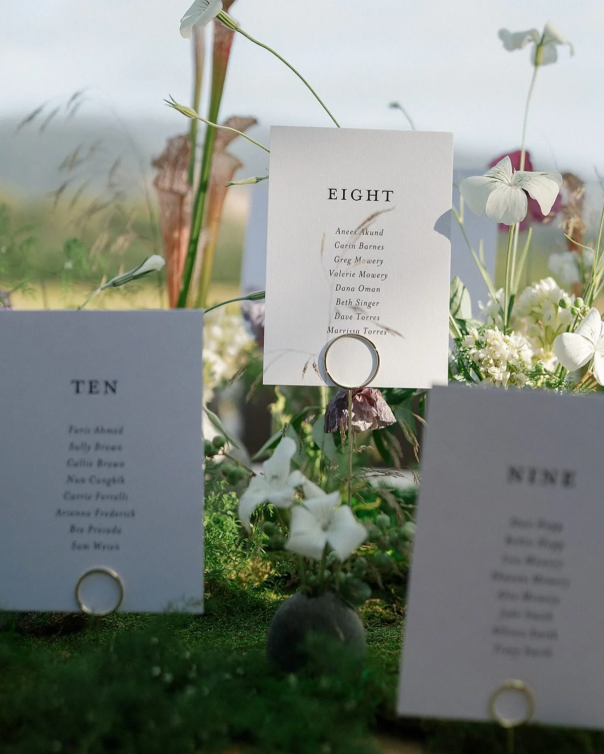 This mossy, floral seating chart display was such a fun thing to see @williwildflower bring to life 💜

Photo: @bradenyoungphoto 
Planner: @paige.events 
Florist: @williwildflower 
Venue: @eventsatmissionranch 
Rentals: @chiceventrentals 

#weddingde