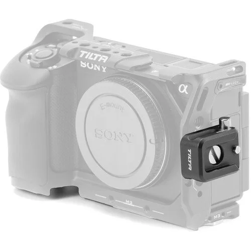 Adaptador receptor de zapata fría Tilta con pasador de bloqueo (negro) / SKU: TA-CSR2-B