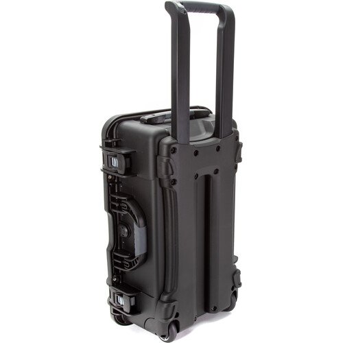 nanuk-935-black-divided02.jpg