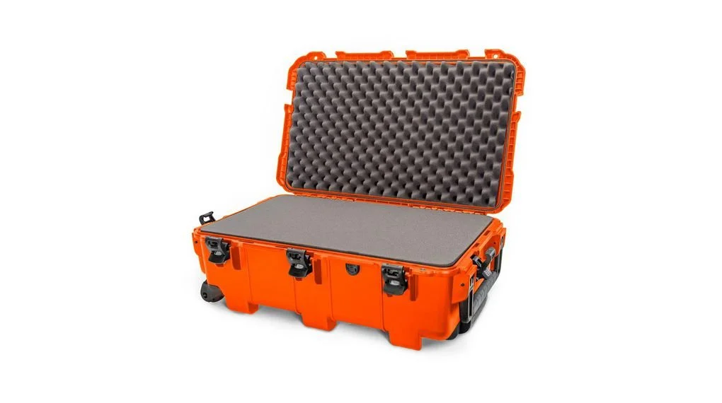 Estuche rígido 962 con espuma precortada color naranja. Marca Nanuk SKU: 962S-010OR-0A0