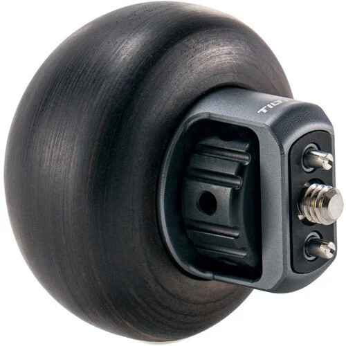 Agarradera lateral circular de madera con tornillo de 1/4"-20 para cámaras Tilta /  SKU: TA-CWH-1420-SG