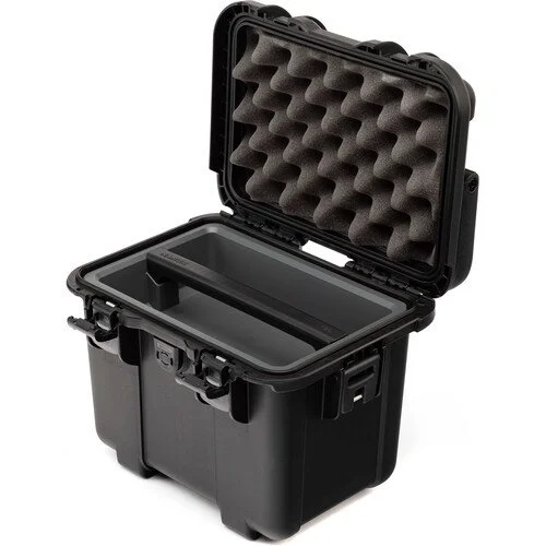 Estuche rígido T20 con bandeja y divisor rigido color negro. Marca Nanuk SKU: T20S-170BK-0A0