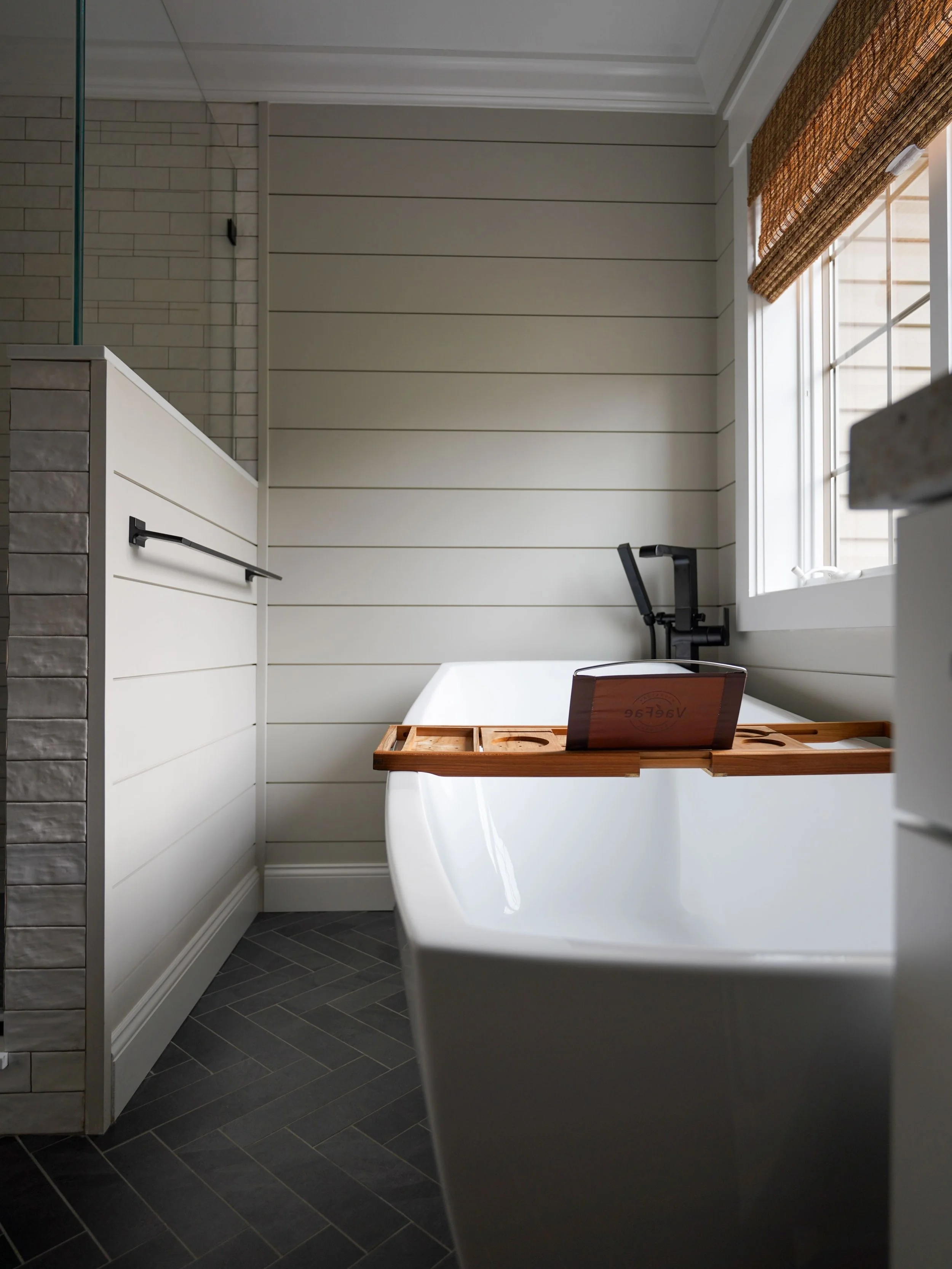 Crisp and clean.

▪️⠀⠀⠀⠀⠀⠀⠀⠀⠀
What can we build for you?
▪️⠀⠀⠀⠀⠀⠀⠀⠀⠀
#bobeckbuilt
▪️⠀⠀⠀⠀⠀⠀⠀⠀⠀
#qualityoverquanity #carpenter #buildingamerica #craftsmanship