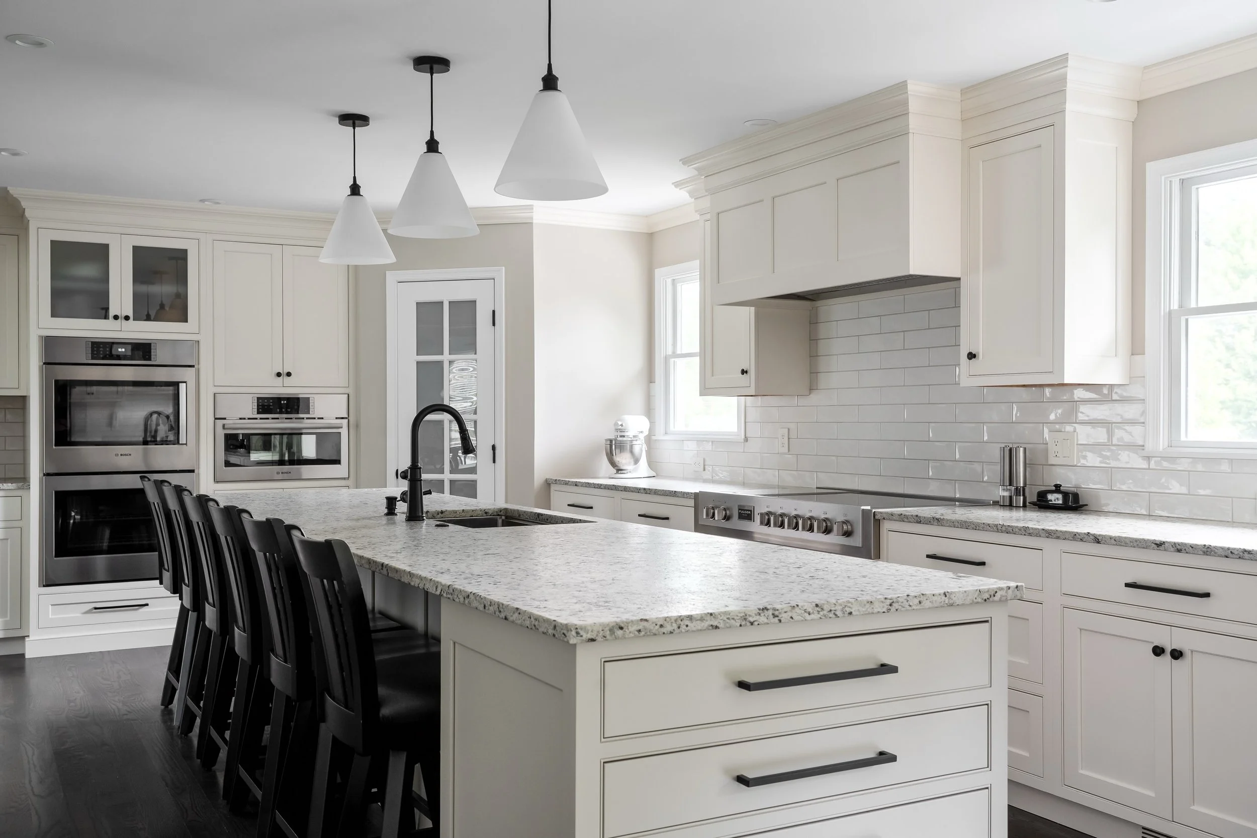 Who doesn&rsquo;t like a huge island? Plenty of space for prep, baking, serving, gathering! 

▪️⠀⠀⠀⠀⠀⠀⠀⠀⠀
What can we build for you?
▪️⠀⠀⠀⠀⠀⠀⠀⠀⠀
#bobeckbuilt
▪️⠀⠀⠀⠀⠀⠀⠀⠀⠀
#qualityoverquanity #carpenter #buildingamerica #craftsmanship