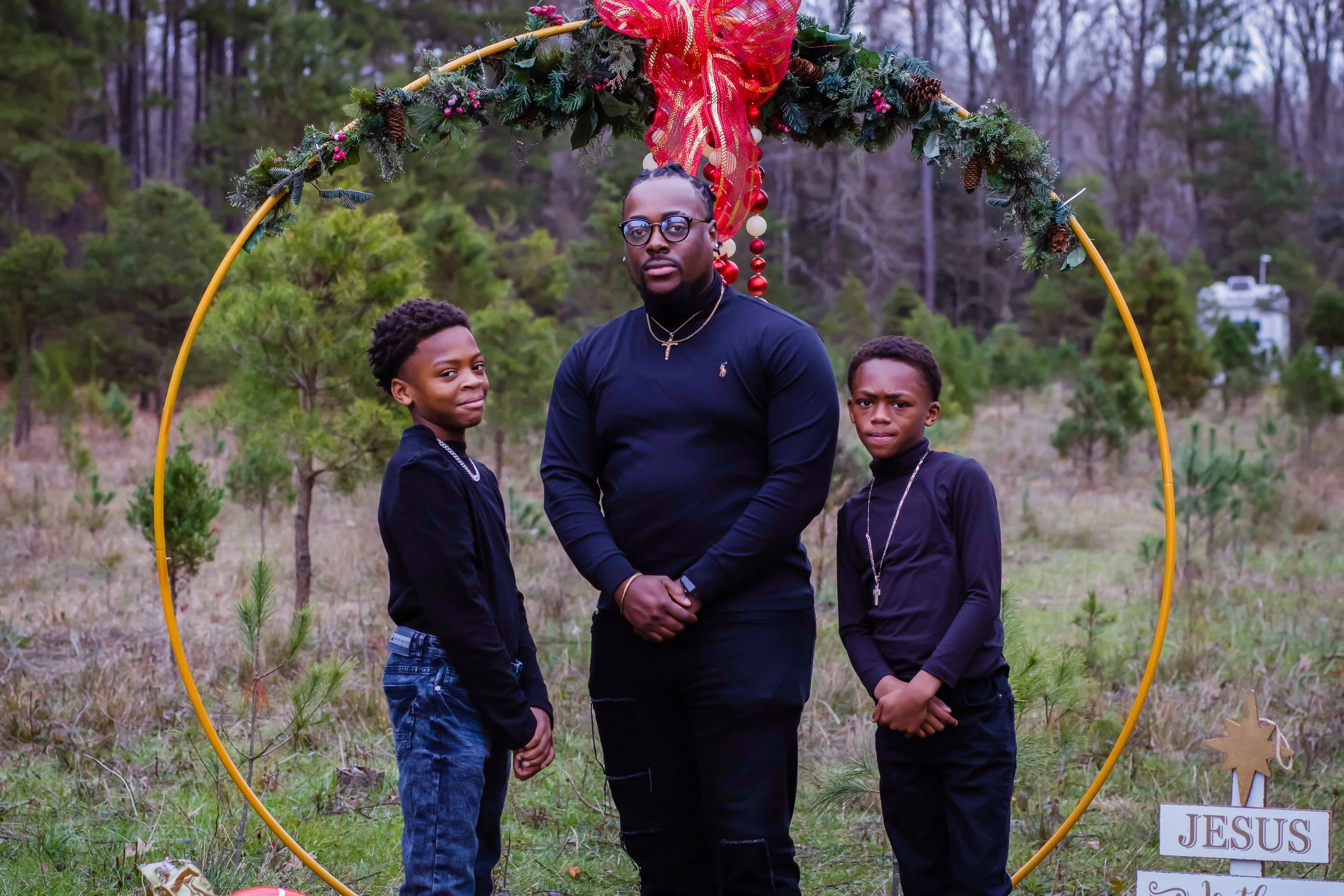 Big Family Christmas Shoot- Tree Farm