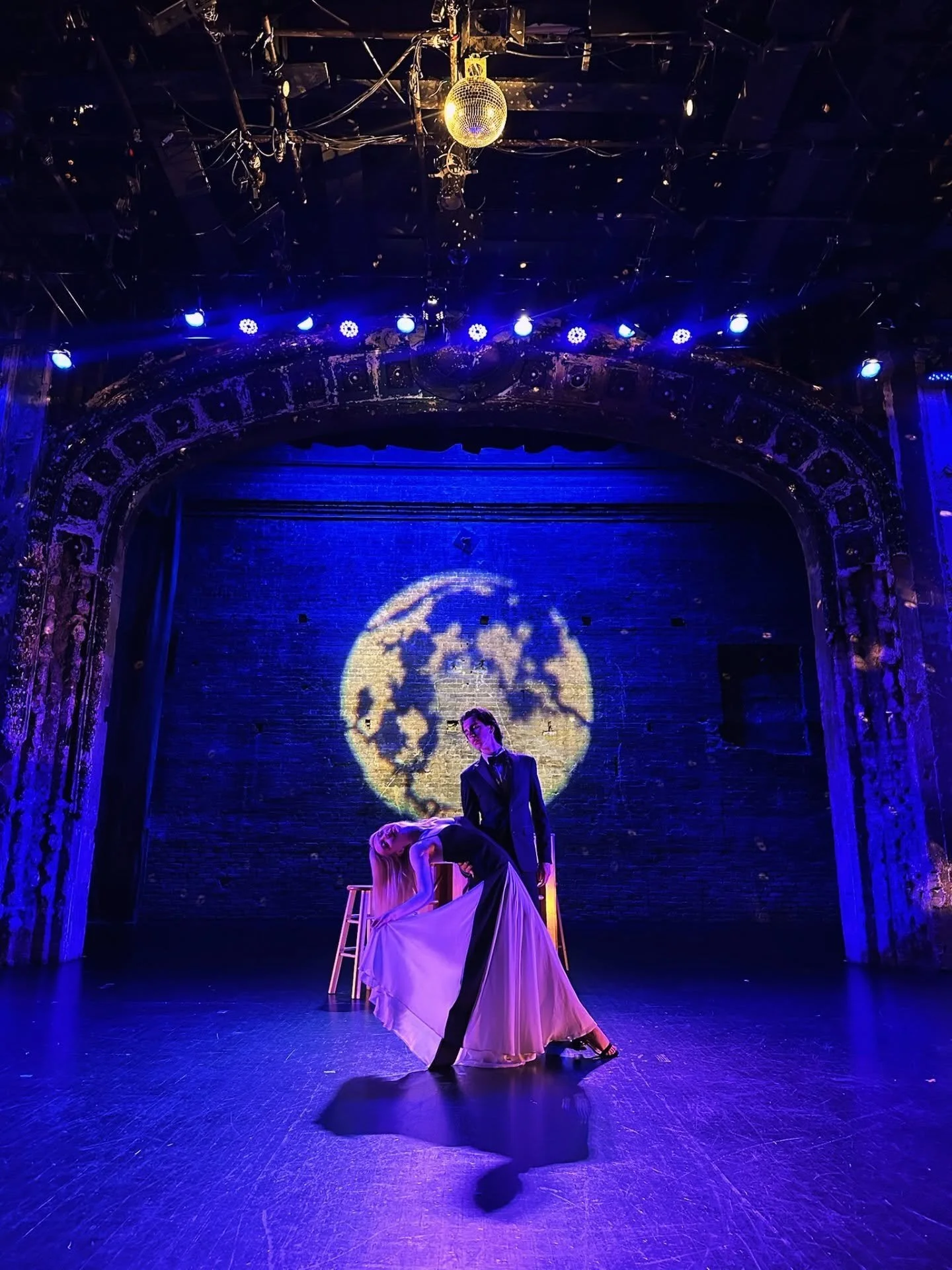 JAROD &amp; JULIA
@southerntheater 2025

production conceived by:
Jarod Connor-Moss @jarodconnormoss 
Julia Bell @julia.r.bell 

lighting designer: Matthew Walsh @litbywalsh
pianist: Wesley Frye @wesgeorgetenor 

#litbywalsh #matthewwalsh #illuminate