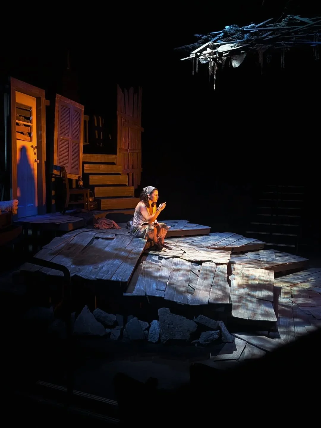 THE BIRDS - Dress rehearsal shot

-

#litbywalsh #matthewbryanwalsh #theaterdesign #lightingdesigner #thebirds