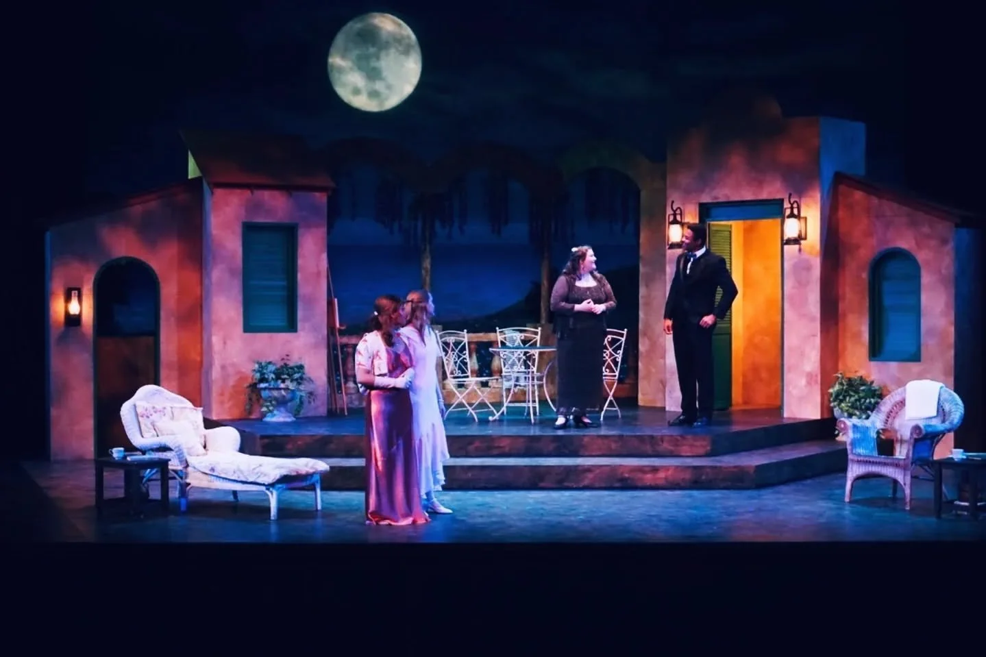 ENCHANTED APRIL (2022)

lighting designer: Matthew Bryan Walsh @matthewbryanwalsh 

director: Lisa Weaver
set designer: Peter Lerohl
costume designer: Paula Anderson
production stage manager: Sara Kuntz

#WALSH
