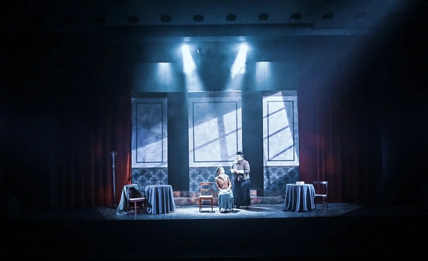 ENCHANTED APRIL (2022)

lighting designer: Matthew Bryan Walsh @matthewbryanwalsh 

director: Lisa Weaver
set designer: Peter Lerohl
costume designer: Paula Anderson
production stage manager: Sara Kuntz

#WALSH
