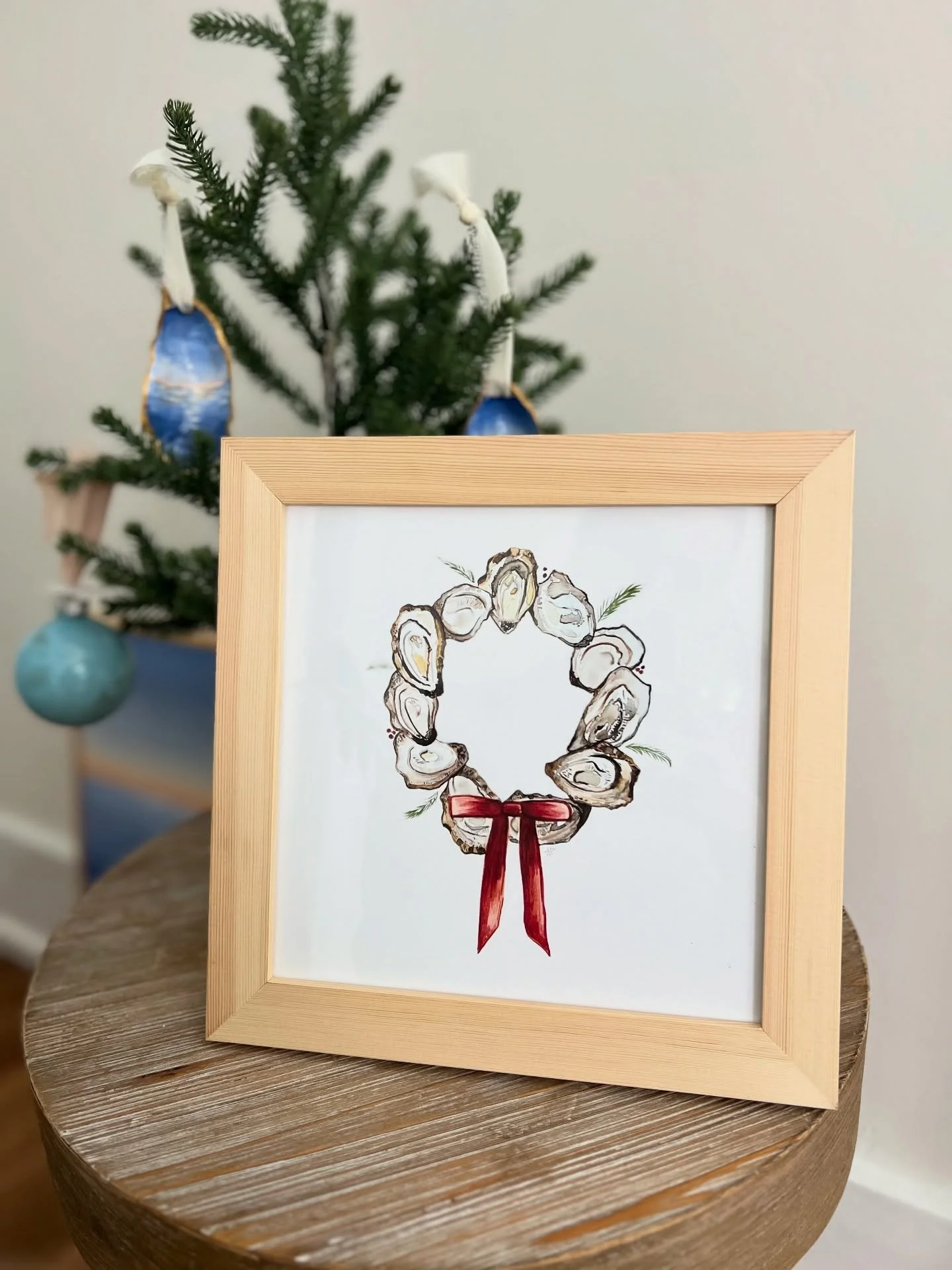 I&rsquo;m dreaming of a pearly Christmas! 

This oyster wreath print is off to her new home, but I have one left! DM me to purchase. $25 for the 8&rdquo;x8&rdquo; print in the wood frame!