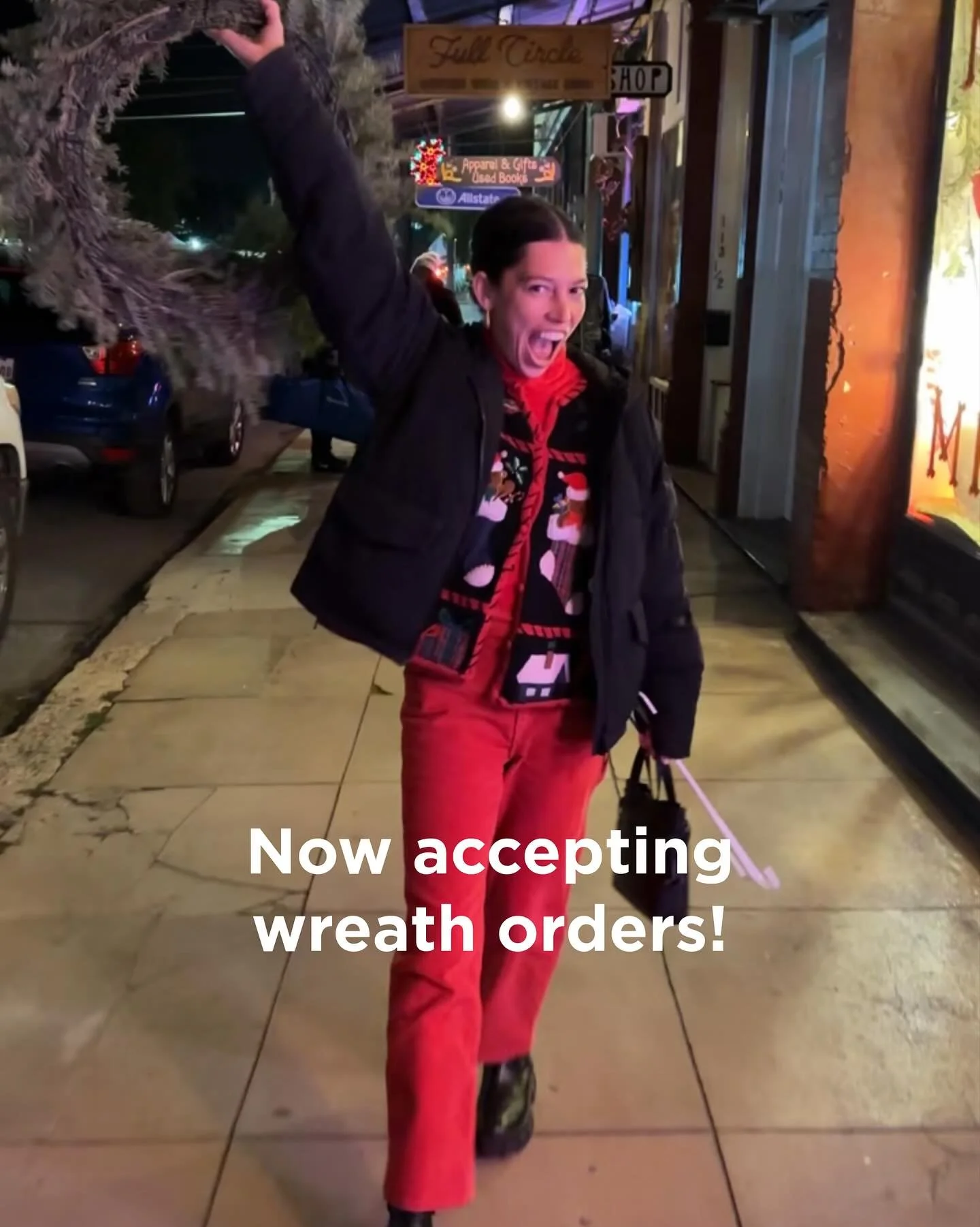 Now accepting wreath orders! Fill out the form request via the link in bio. 

I&rsquo;m only making 20&hellip;first come first served!

You MUST be able to pickup the wreath in Lockhart. No &ldquo;can you meet me in Austin&rdquo; or &ldquo;my friend 