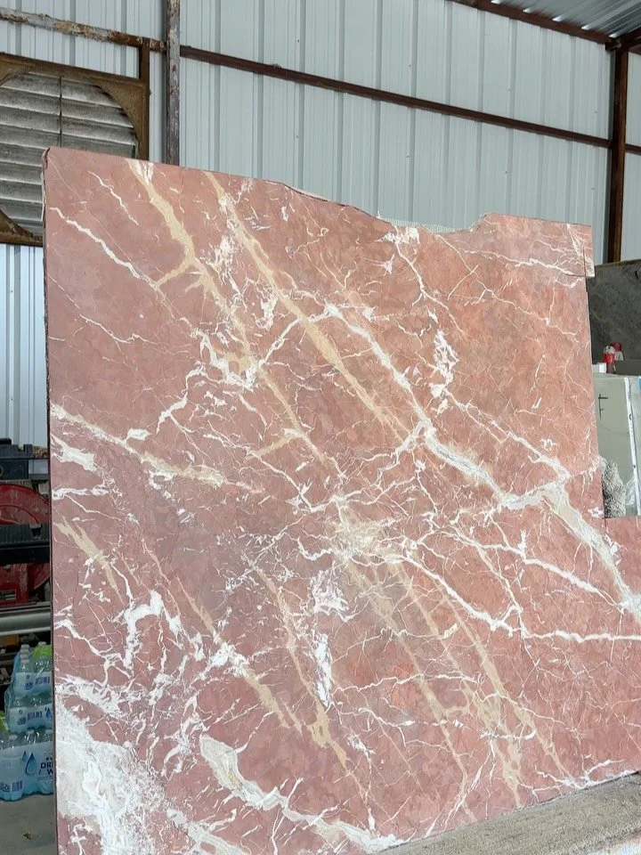 It took some searching, but I just found the PERFECT rojo marble remnant for #jgdecodaydream! 

It&rsquo;s so fun to see people gravitating towards colorful, unique marbles. It&rsquo;s especially fun for me bc there&rsquo;s just something about the h