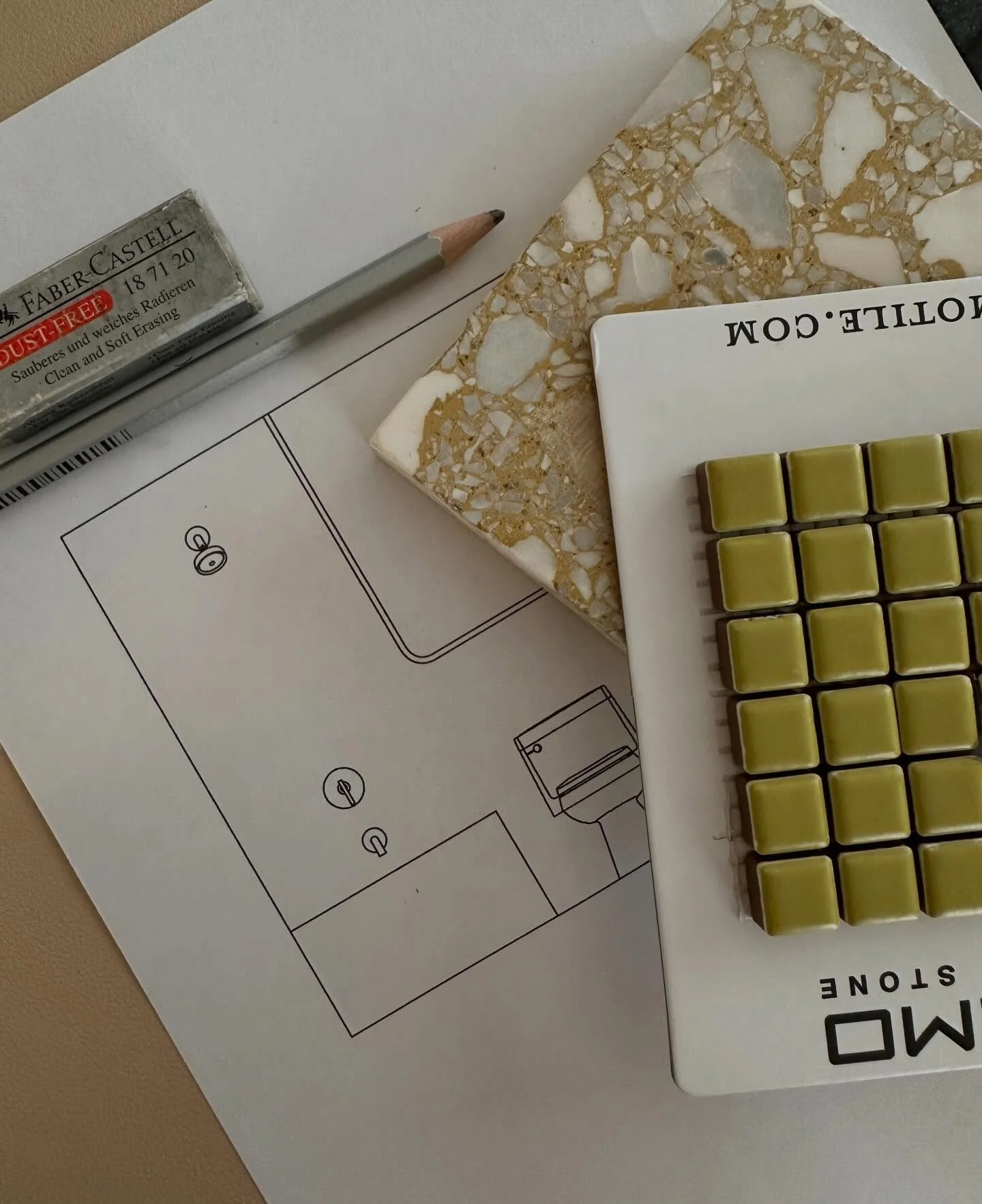 We just wrapped up the final design meeting for the #jgmidcenturytreehouse main bath. 

Pic 1 shows the tile samples and Pic 2 the design visual. 

Pic 3 shows the space as is today&hellip;it&rsquo;s&hellip;uninspiring🙃

But not for long✨