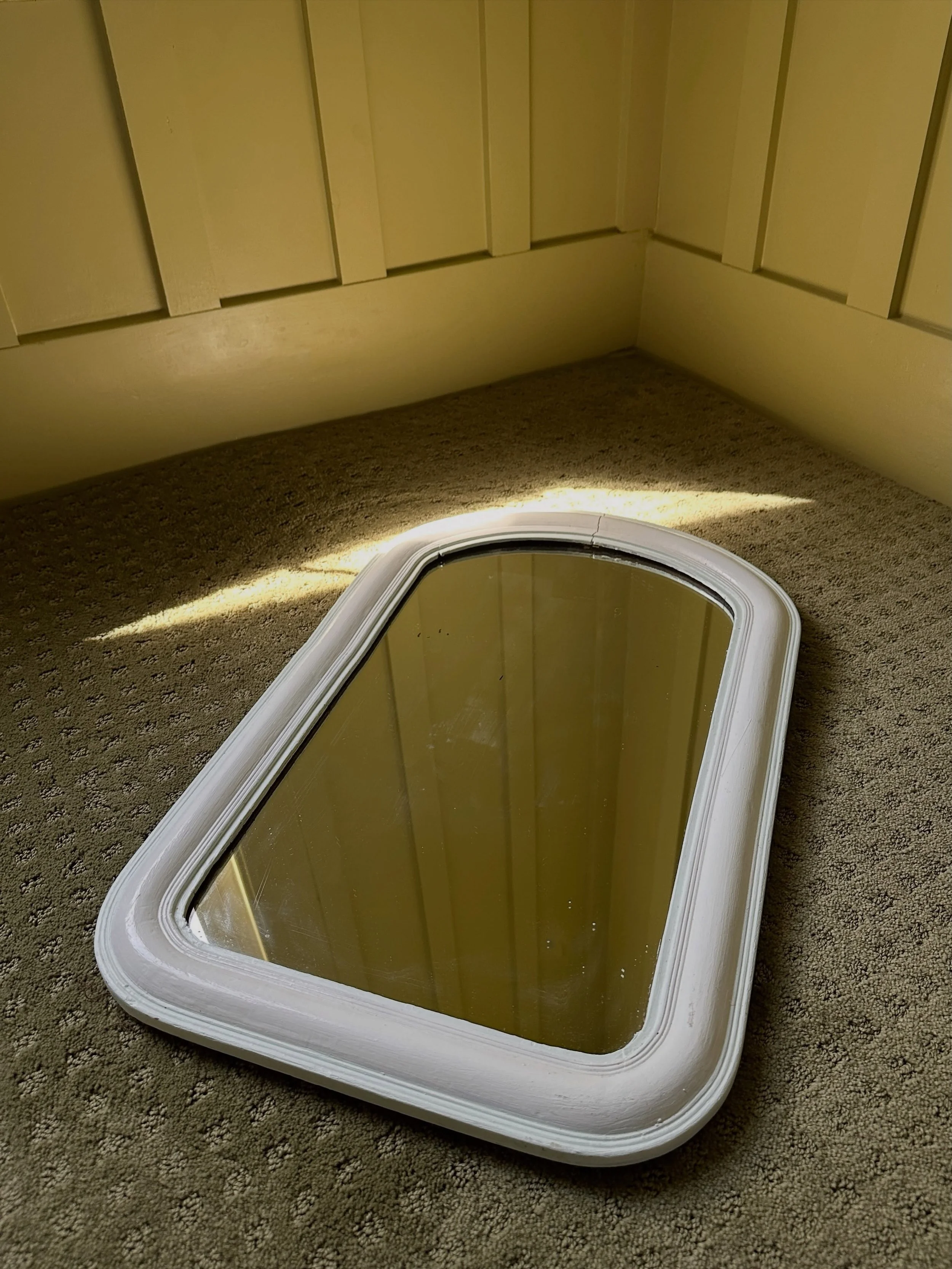 Mirror, mirror, on the wall&hellip;I searched high and low for you! At first, I was on the hunt for a medicine cabinet mirror. Then, I took inventory of my skincare routine: it's very unfussy when I&rsquo;m in Maine. No need for extra storage! 

I st