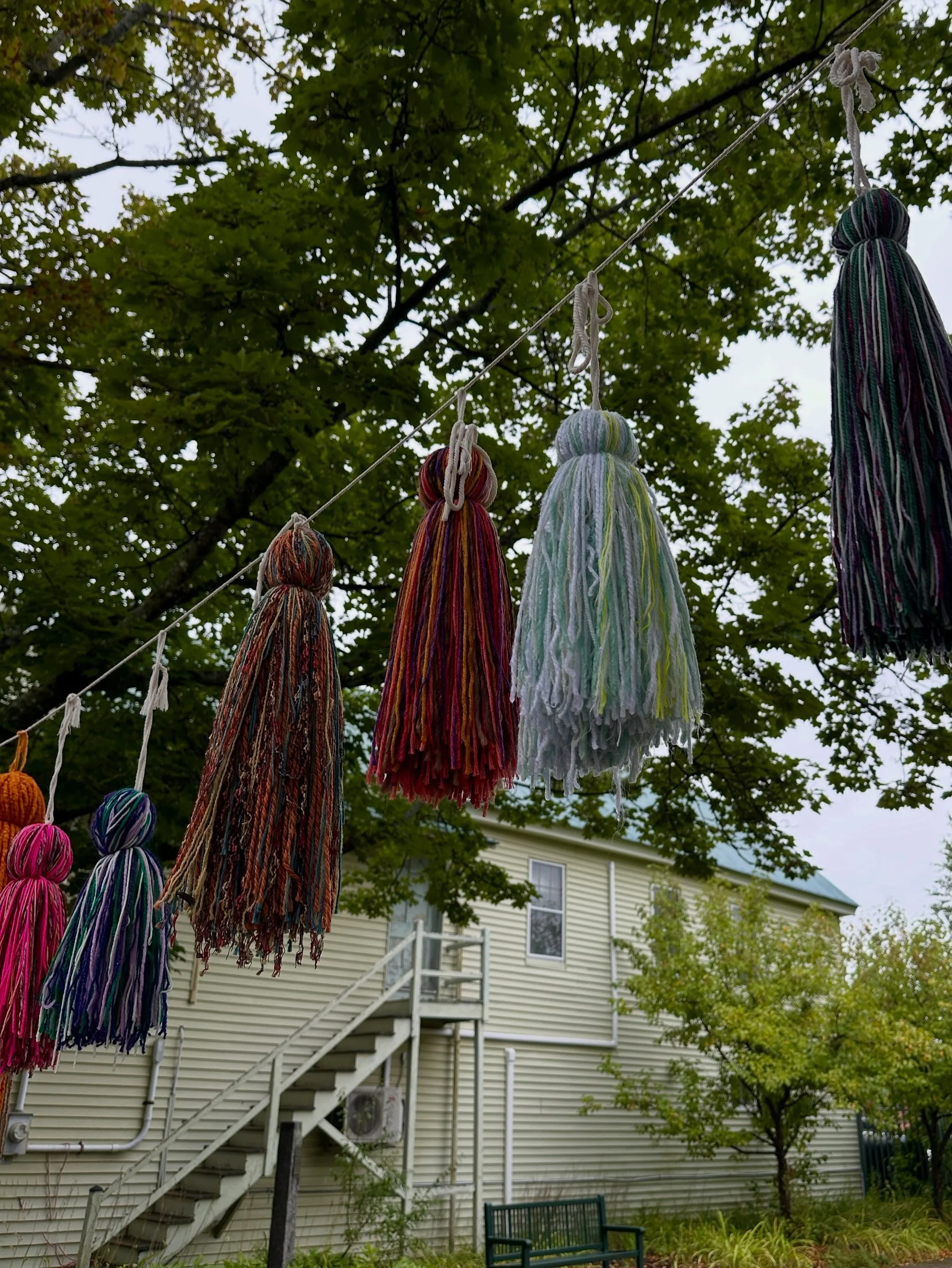 Our little town is ramping up for the Norway Arts Festival. Loving the colorful yarn installations and sidewalk art😍

#norwaymaine #visitmaine #exploremaine