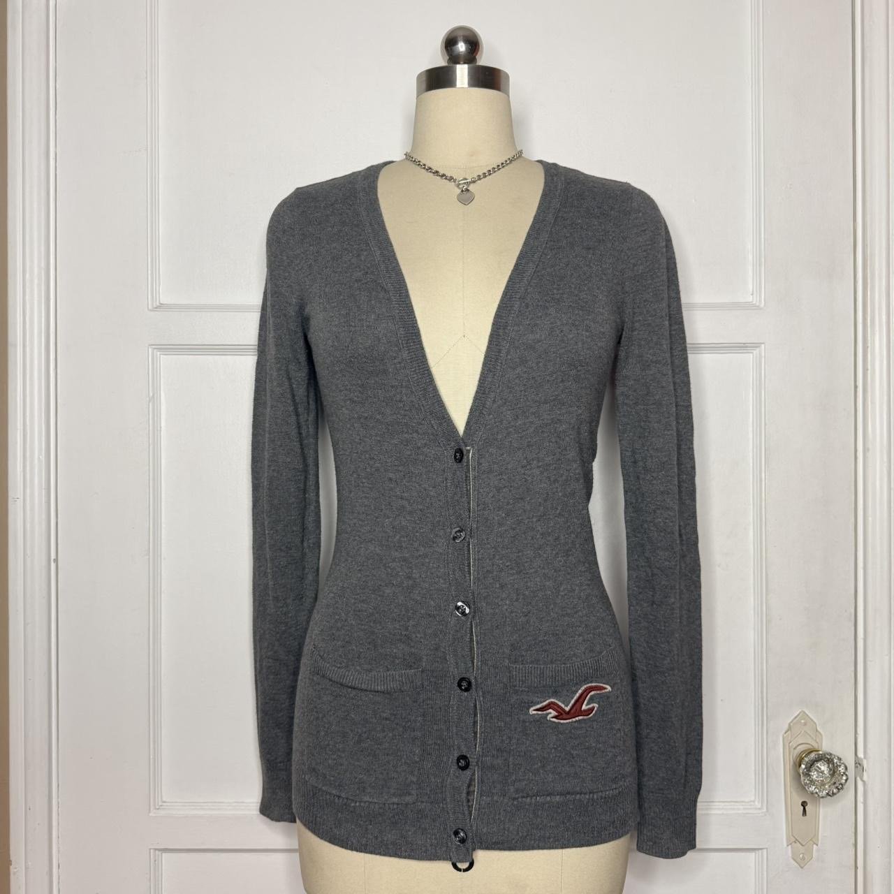 hollistergreycardigan1.JPG