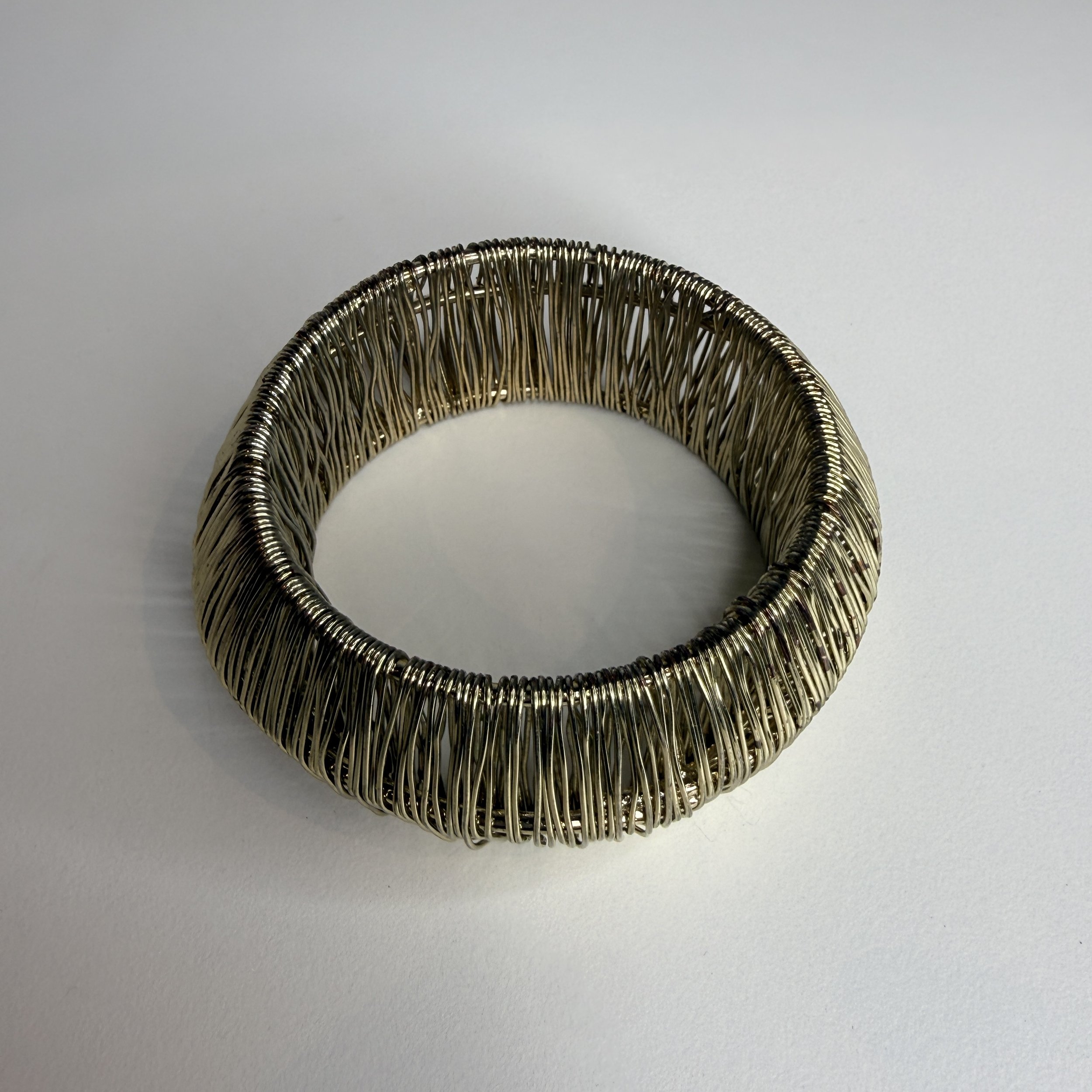goldwiredbangle2.jpg