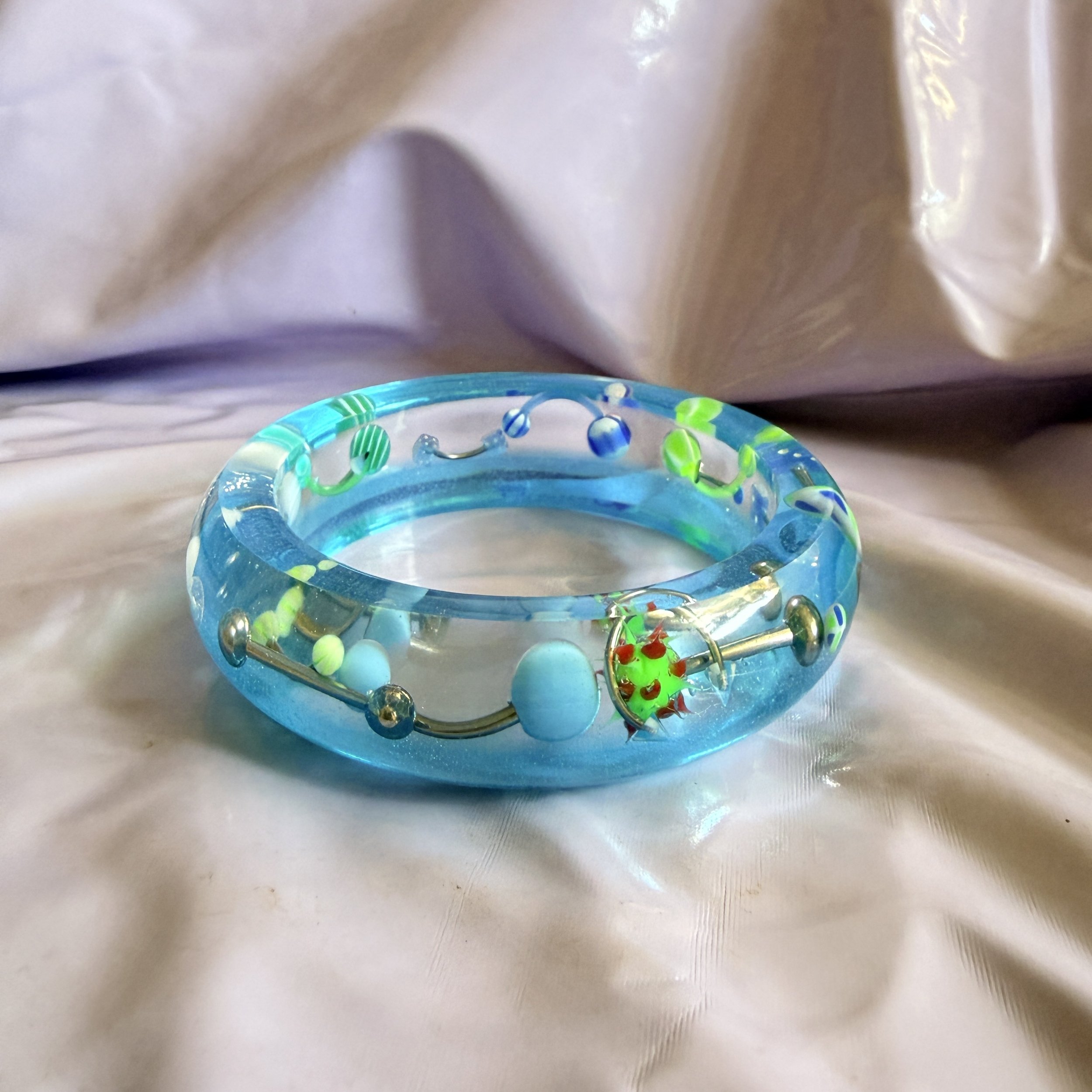 frutigerbluebangle1.jpg