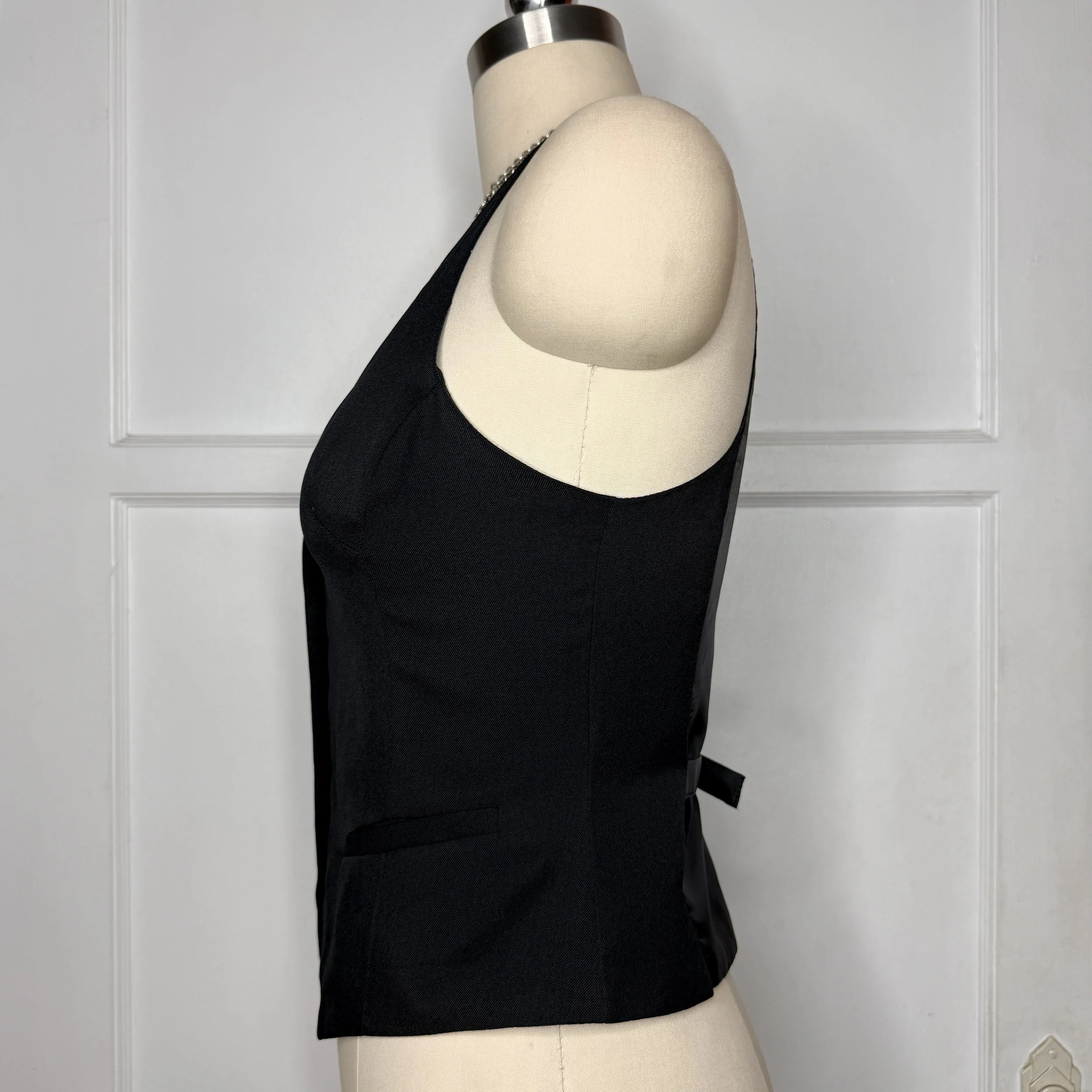 f21blackvest3.jpg