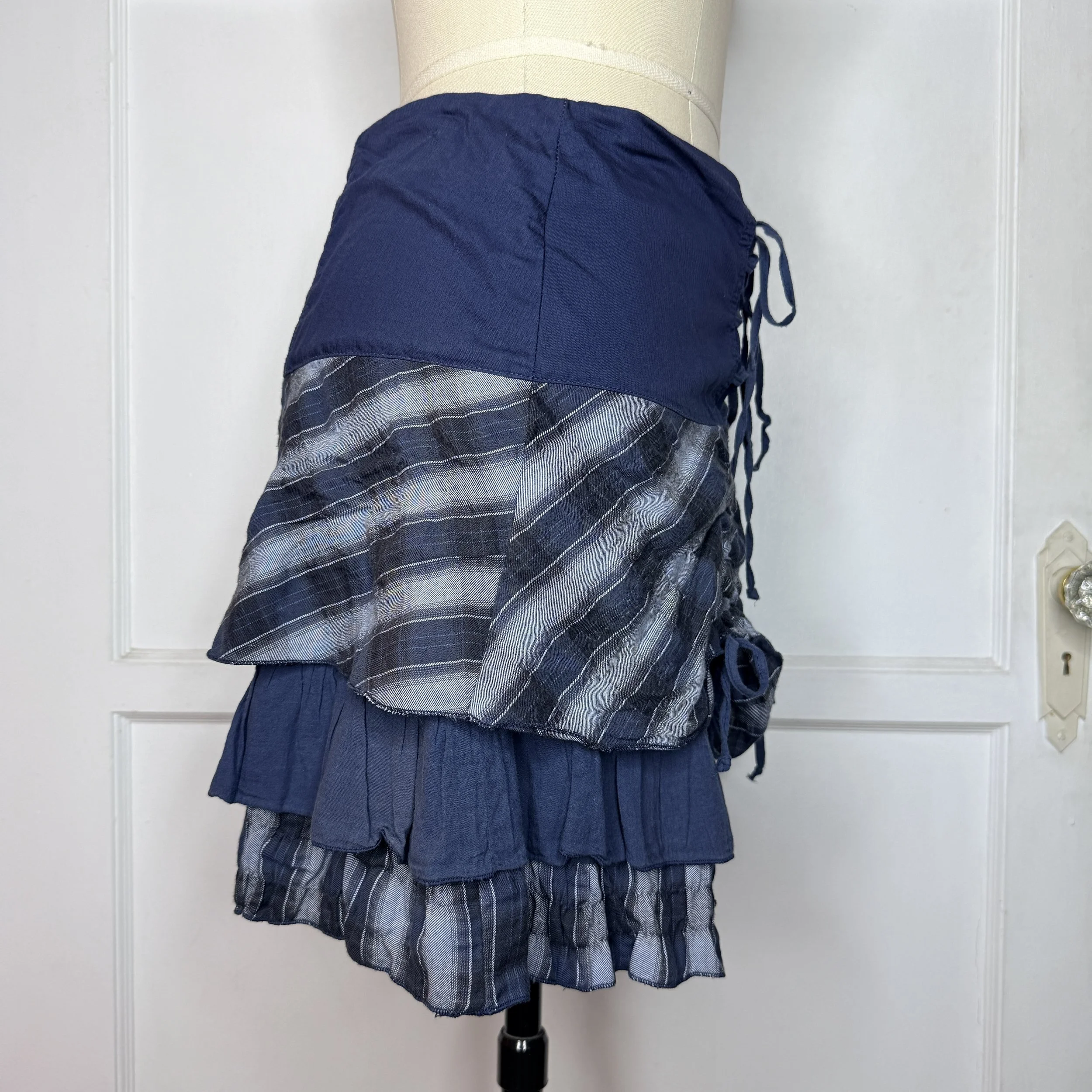cachecachebluestripeminiskirt3.jpg