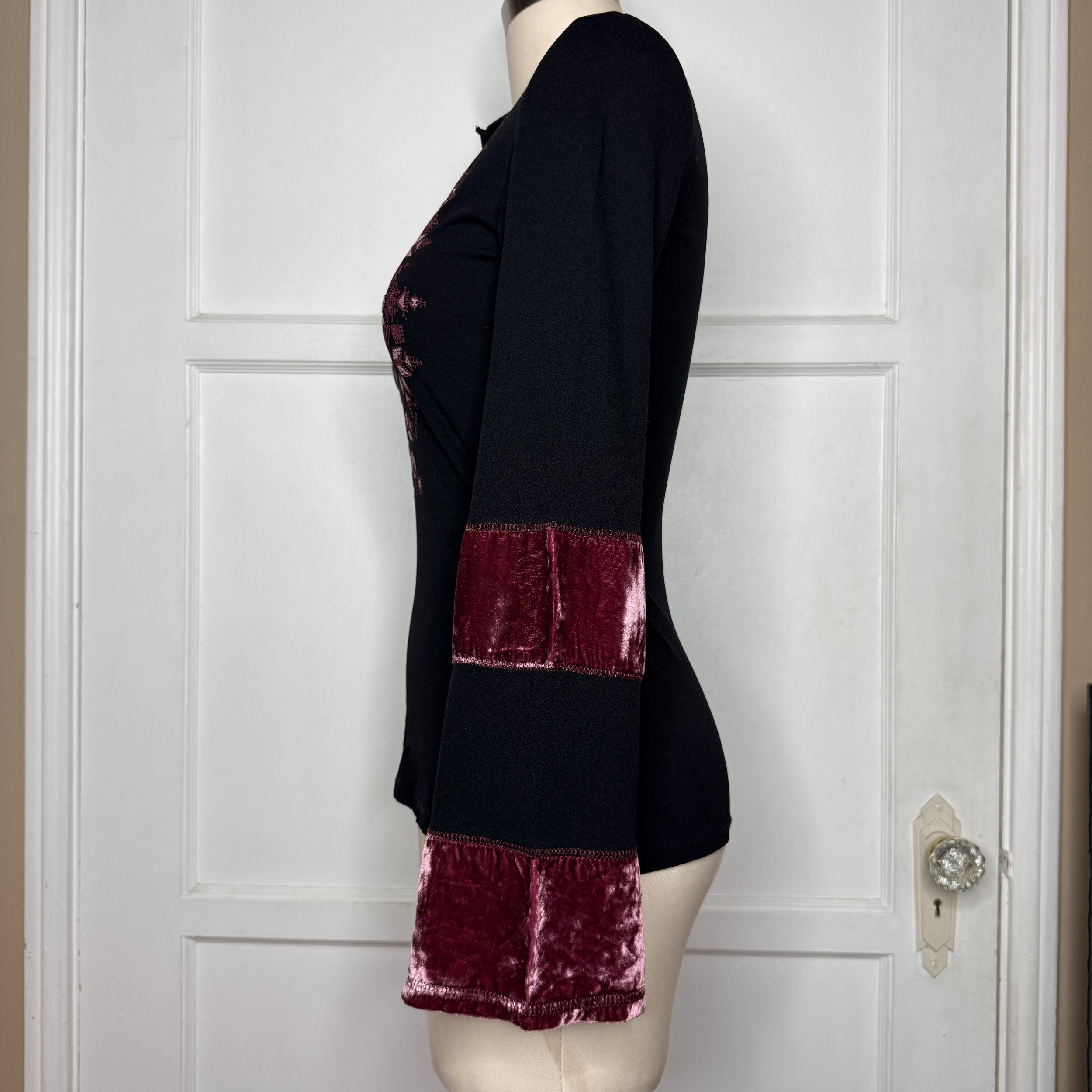 morganvelvetstripesleevetop4.jpg