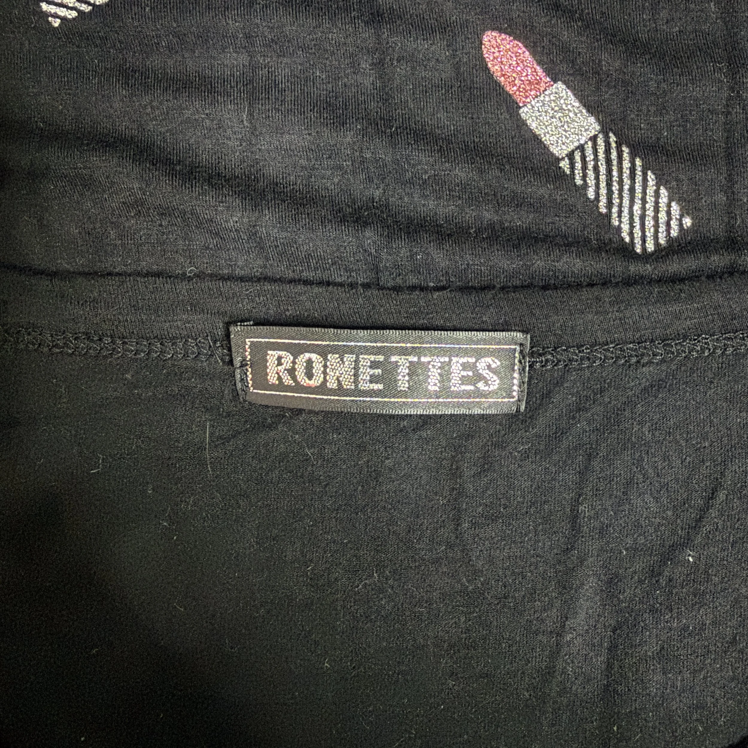 ronetteslipsticktee5.jpg