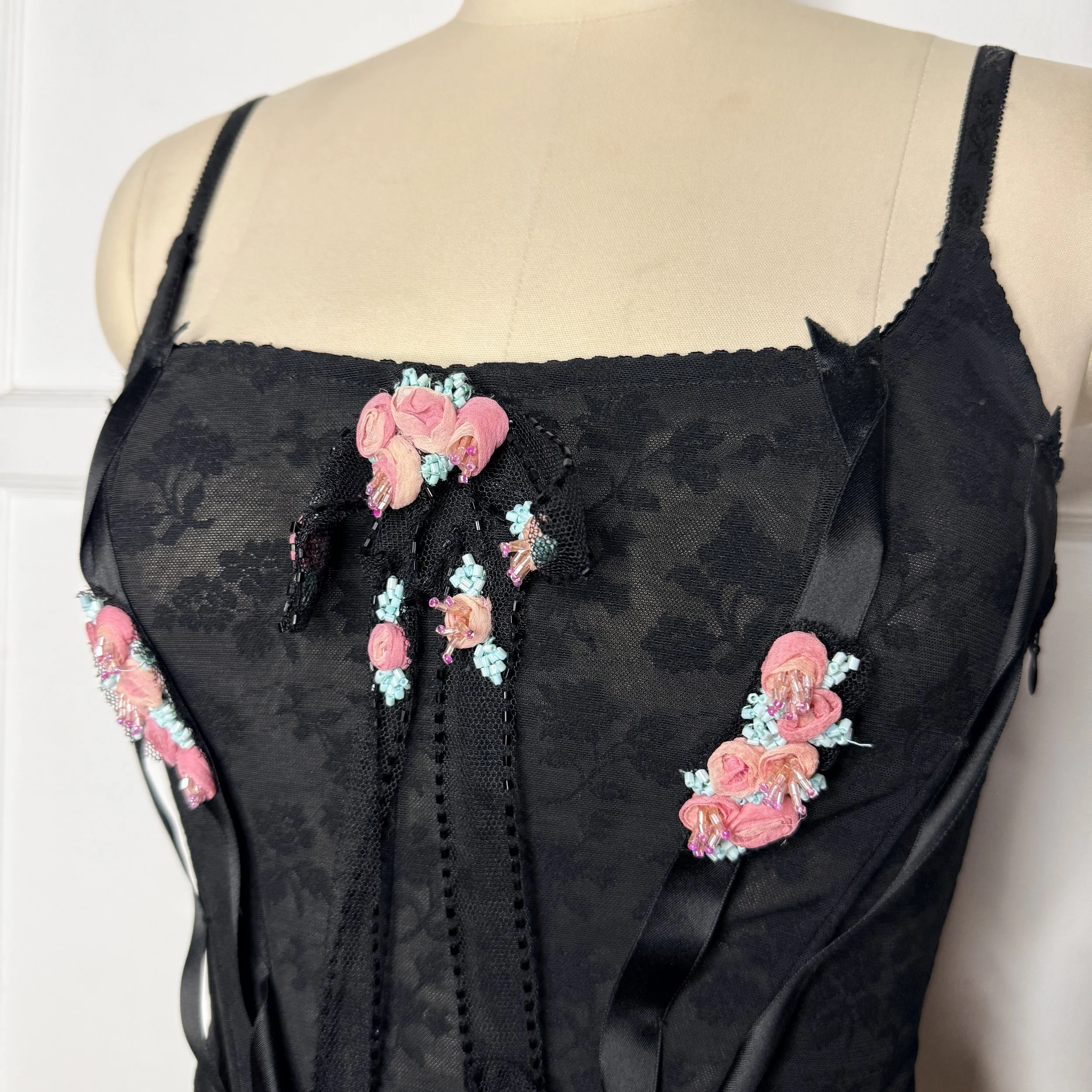vdpblackflowercorset2.jpg