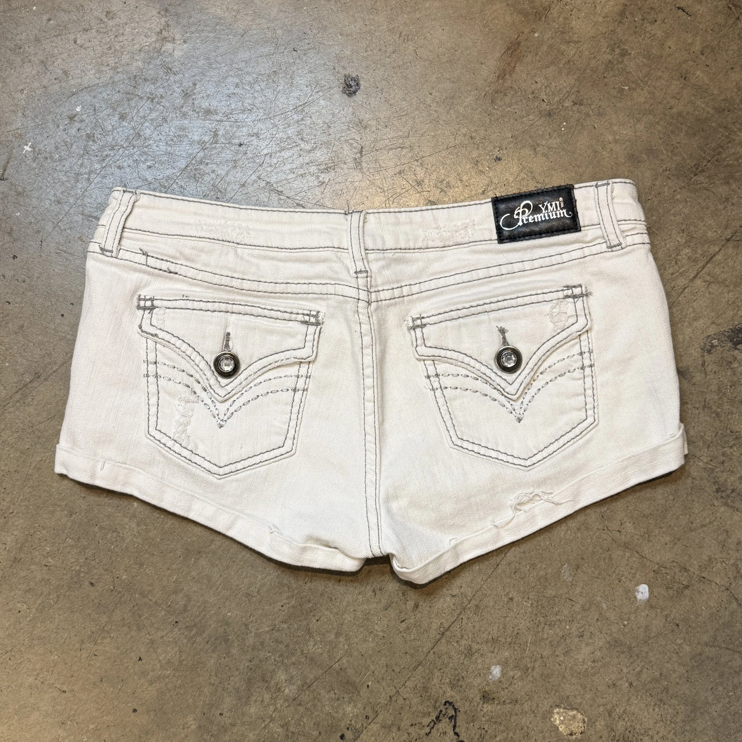 ymiwhiteshorts3.jpg