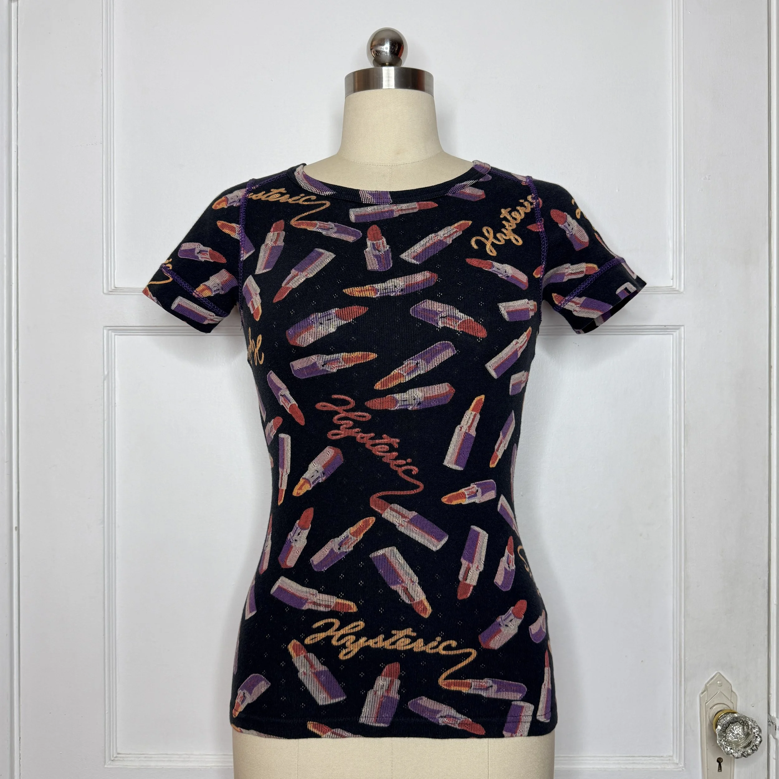 hystericglamourlipsticktee1.jpg