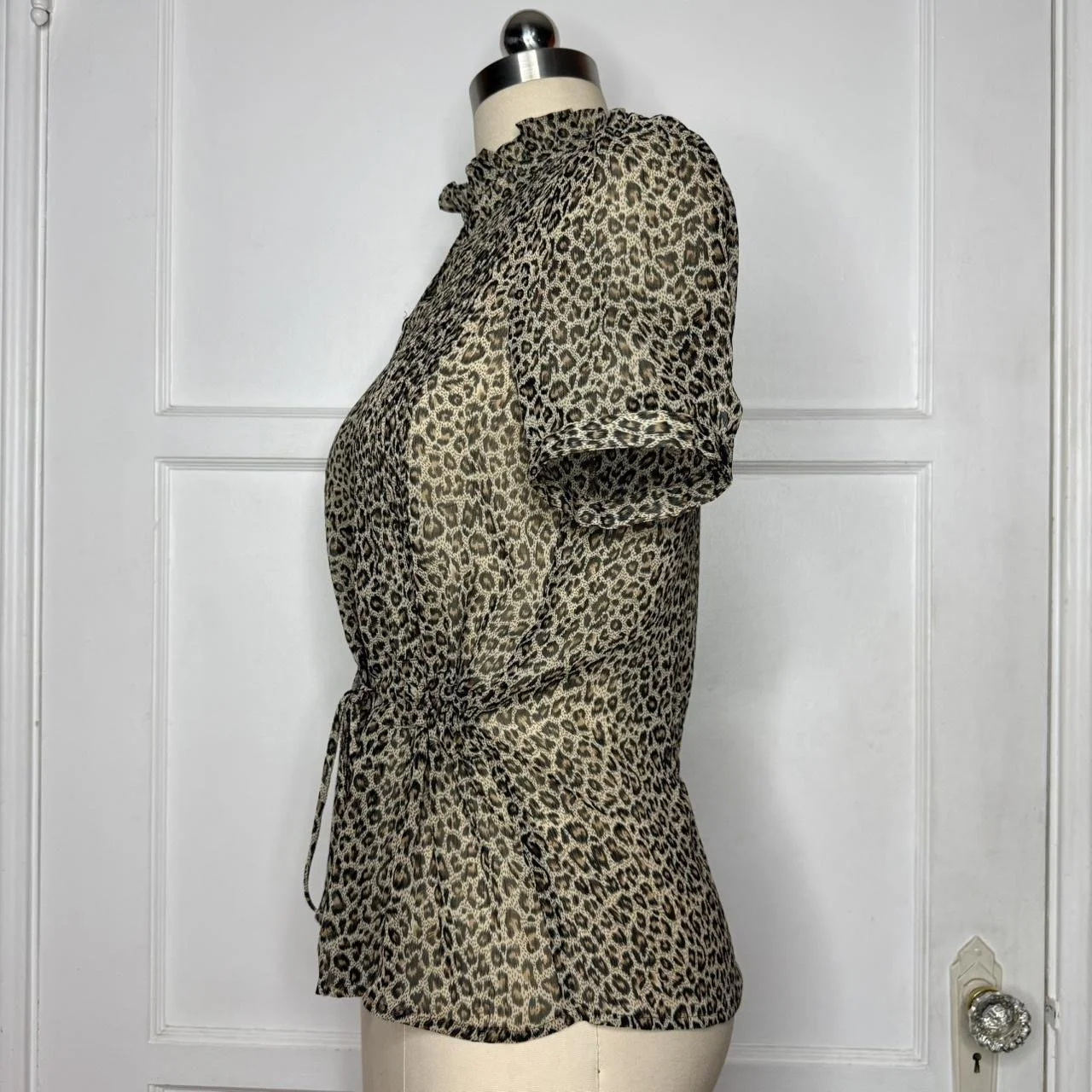 f21sheerleopardblouse4.JPG