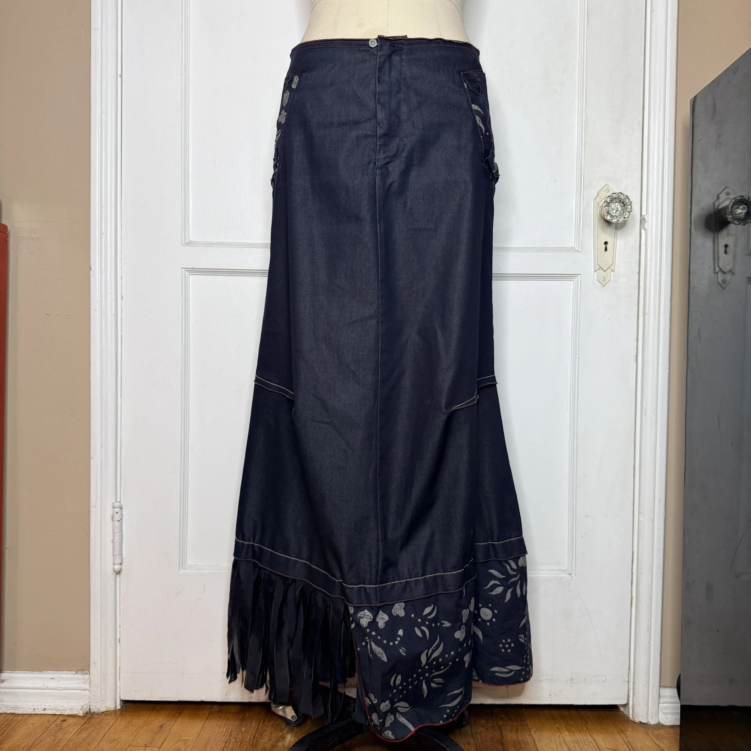 marithedenimmaxiskirt1.jpg