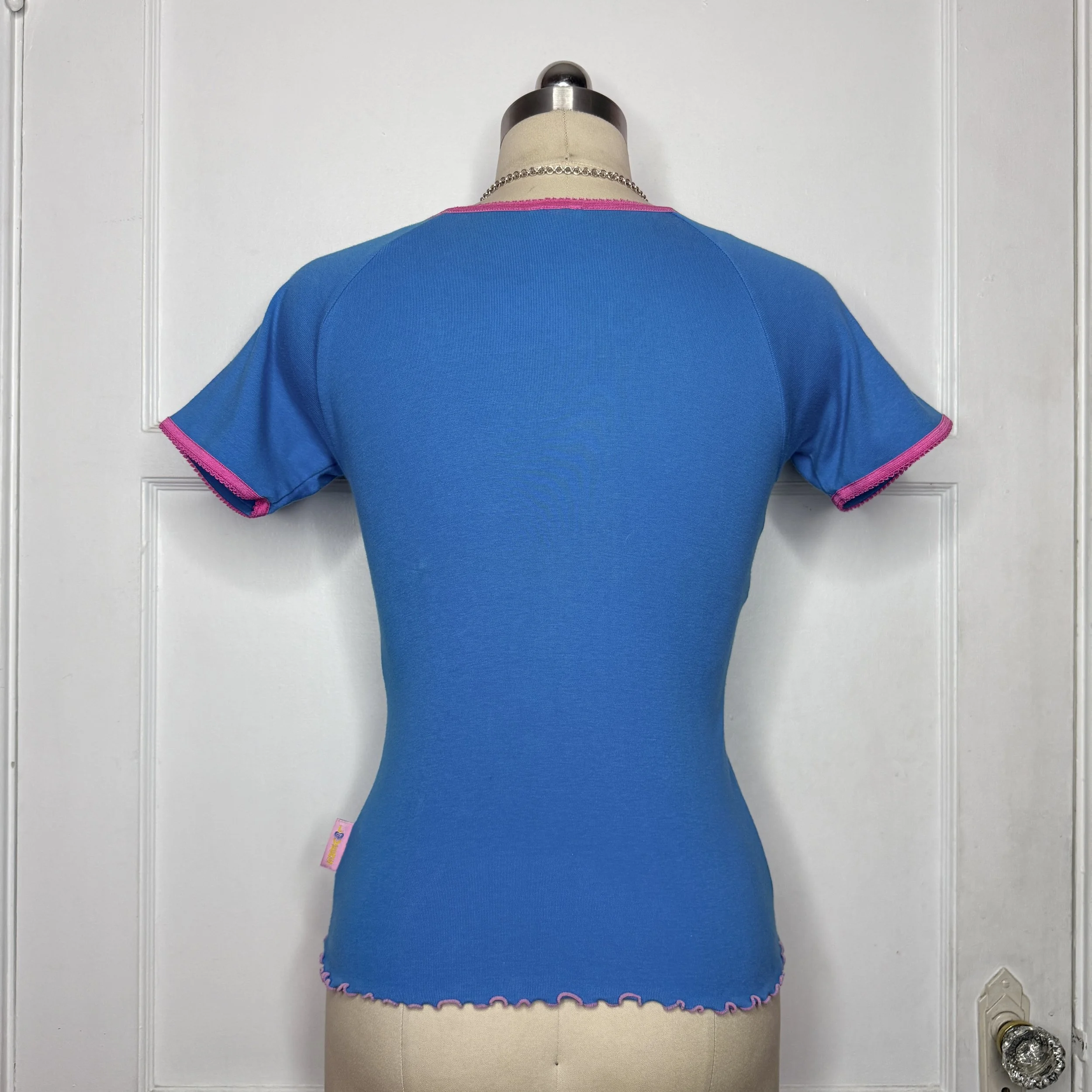 daisyloversbluecherrytee4.jpg