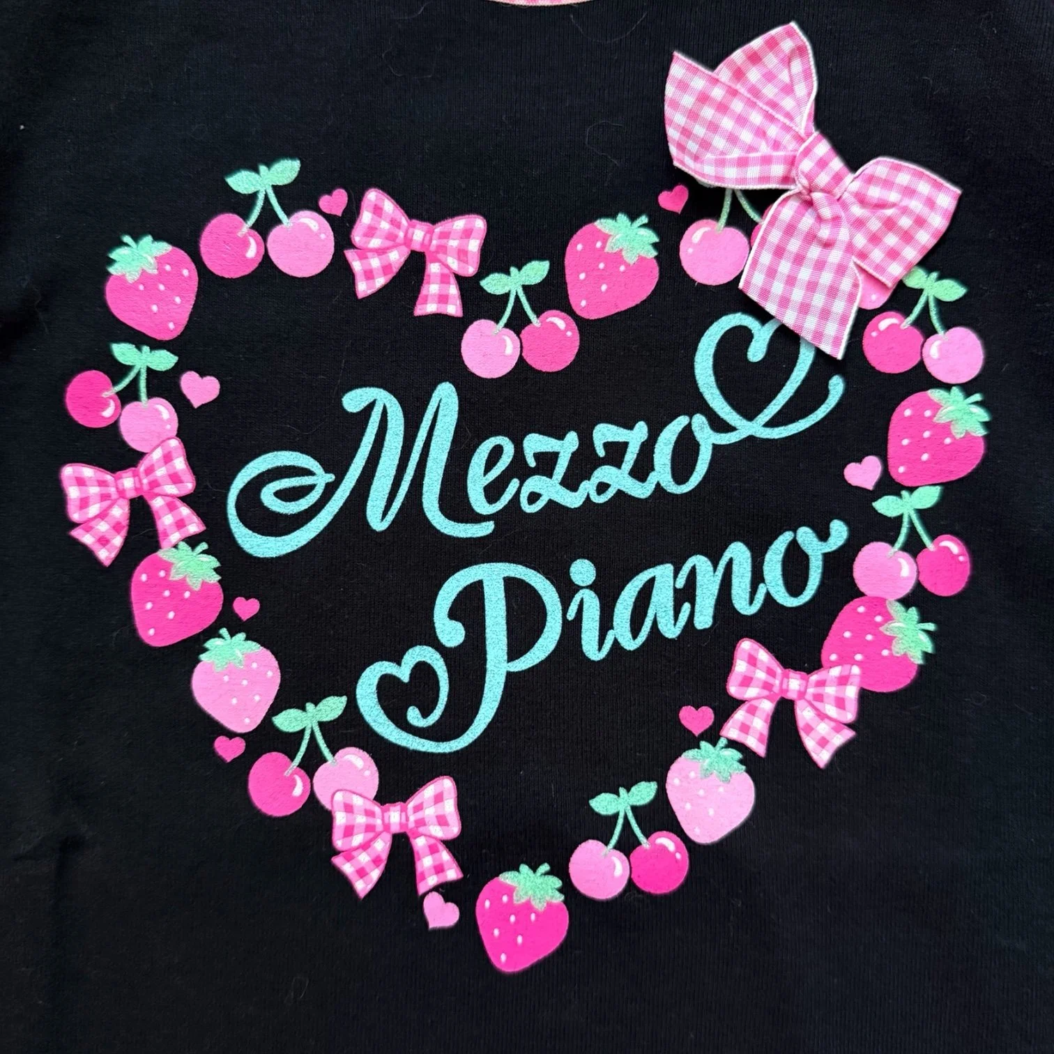 mezzopianoheartlogotee2.JPG