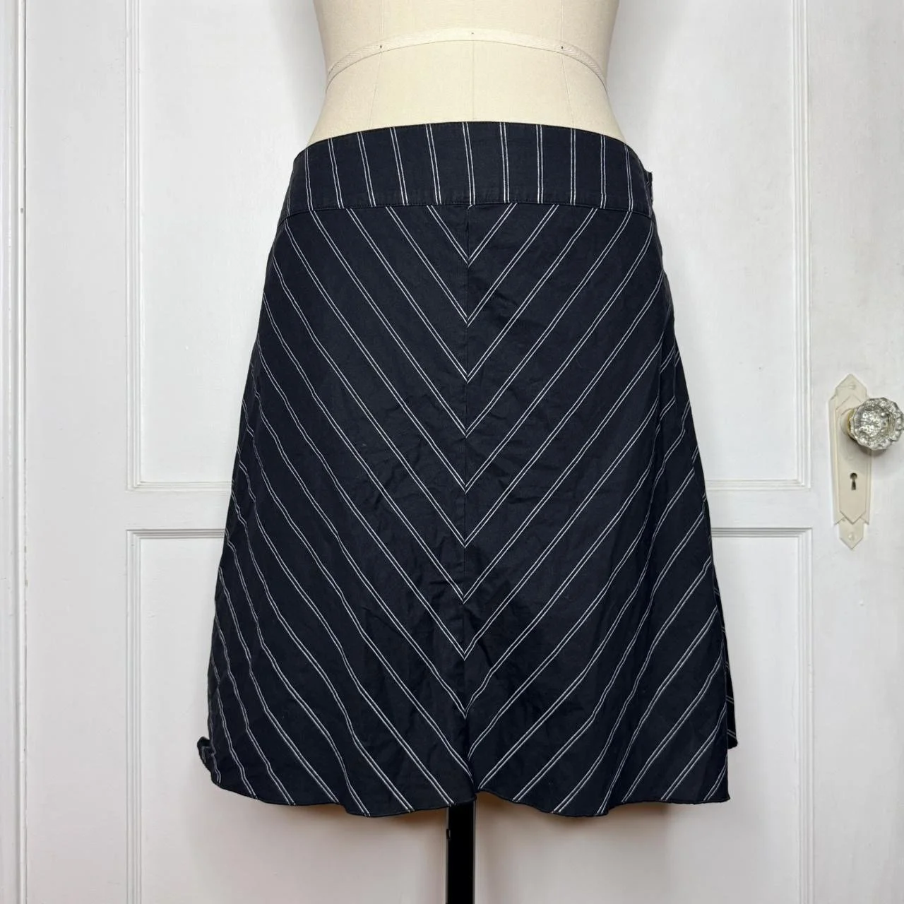 heartsoulpinstripemidiskirt1.JPG
