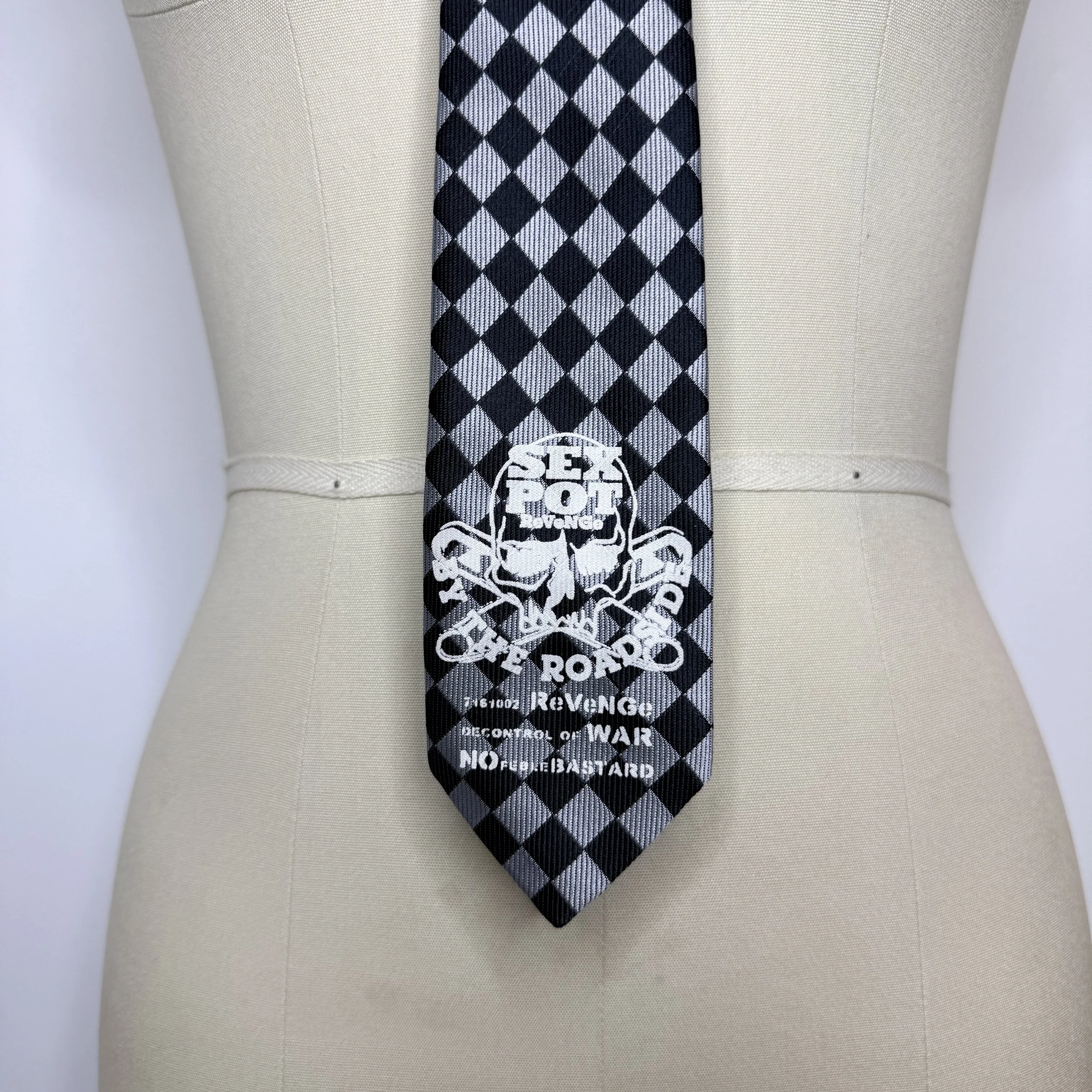 sexpotrevengecheckeredtie2.jpg