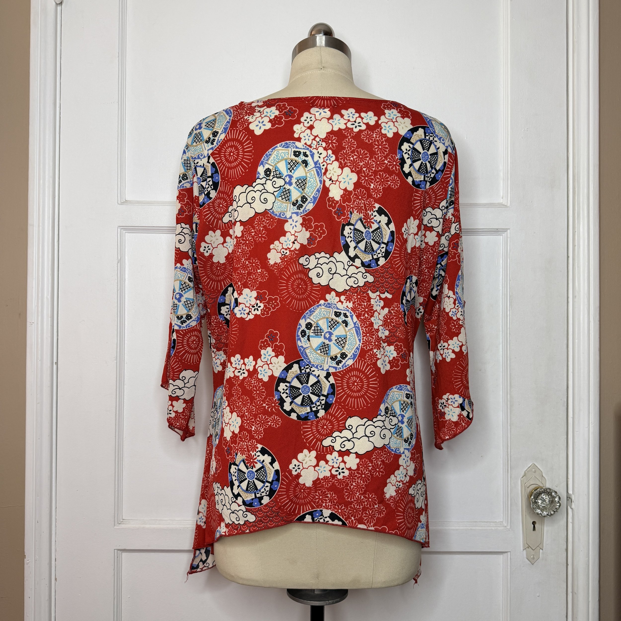 juliesclosetredfloraltop5.jpg
