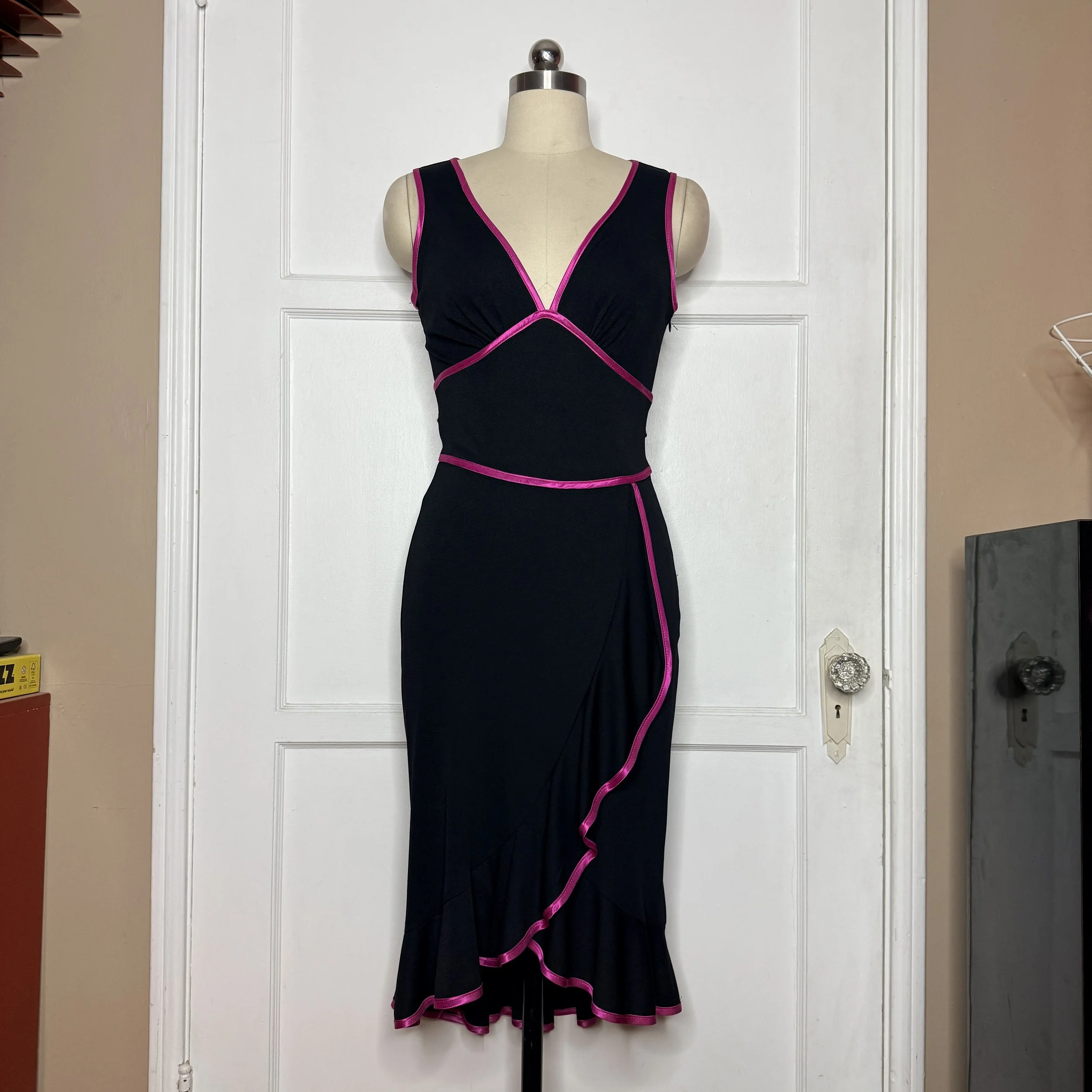 windsorblackandpinkmididress4.jpg