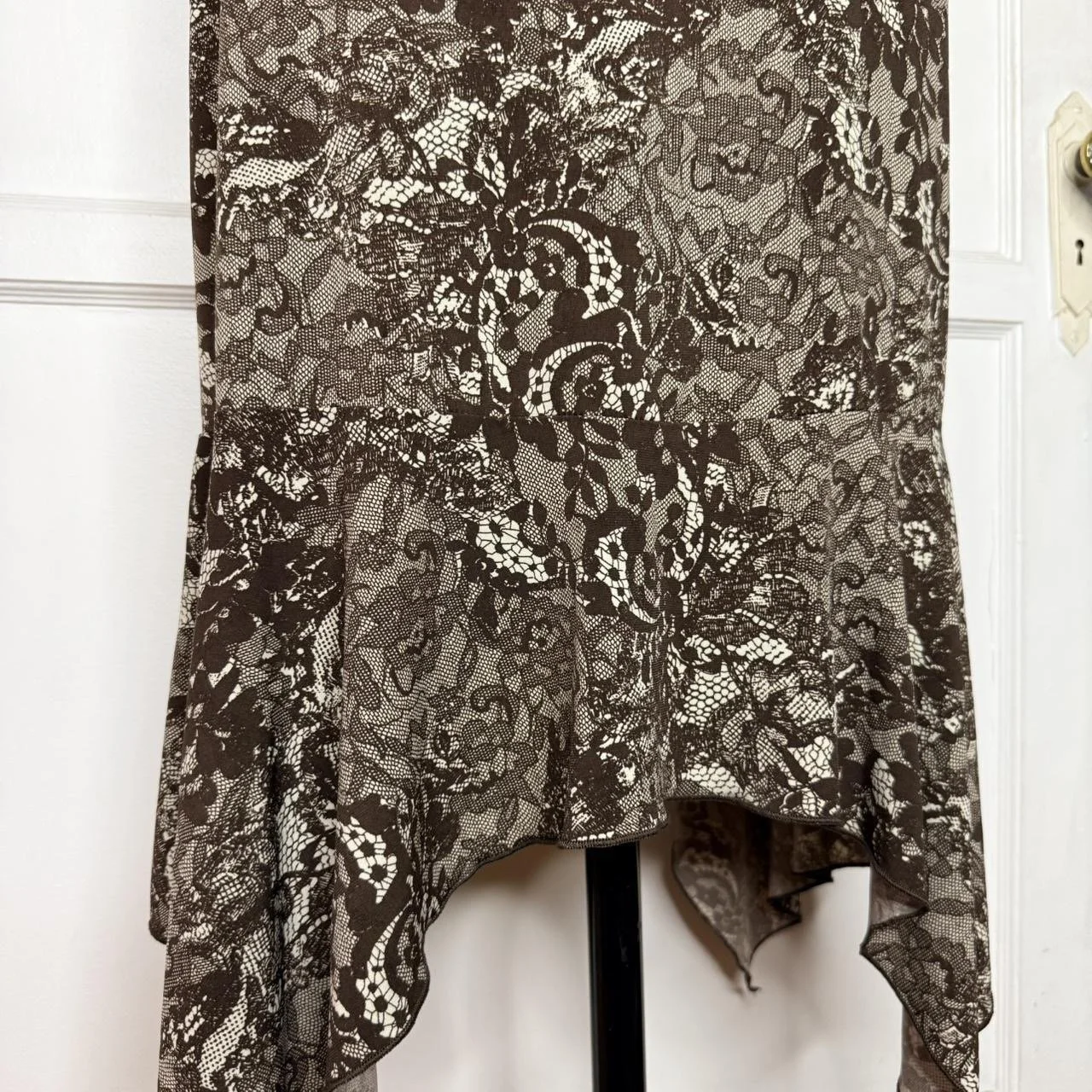 vol1brownlaceprintskirt2.JPG