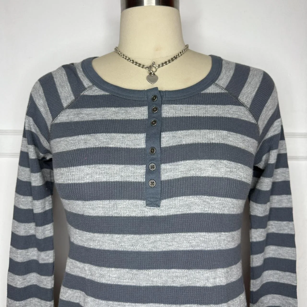 oldnavystripehenley2.JPG