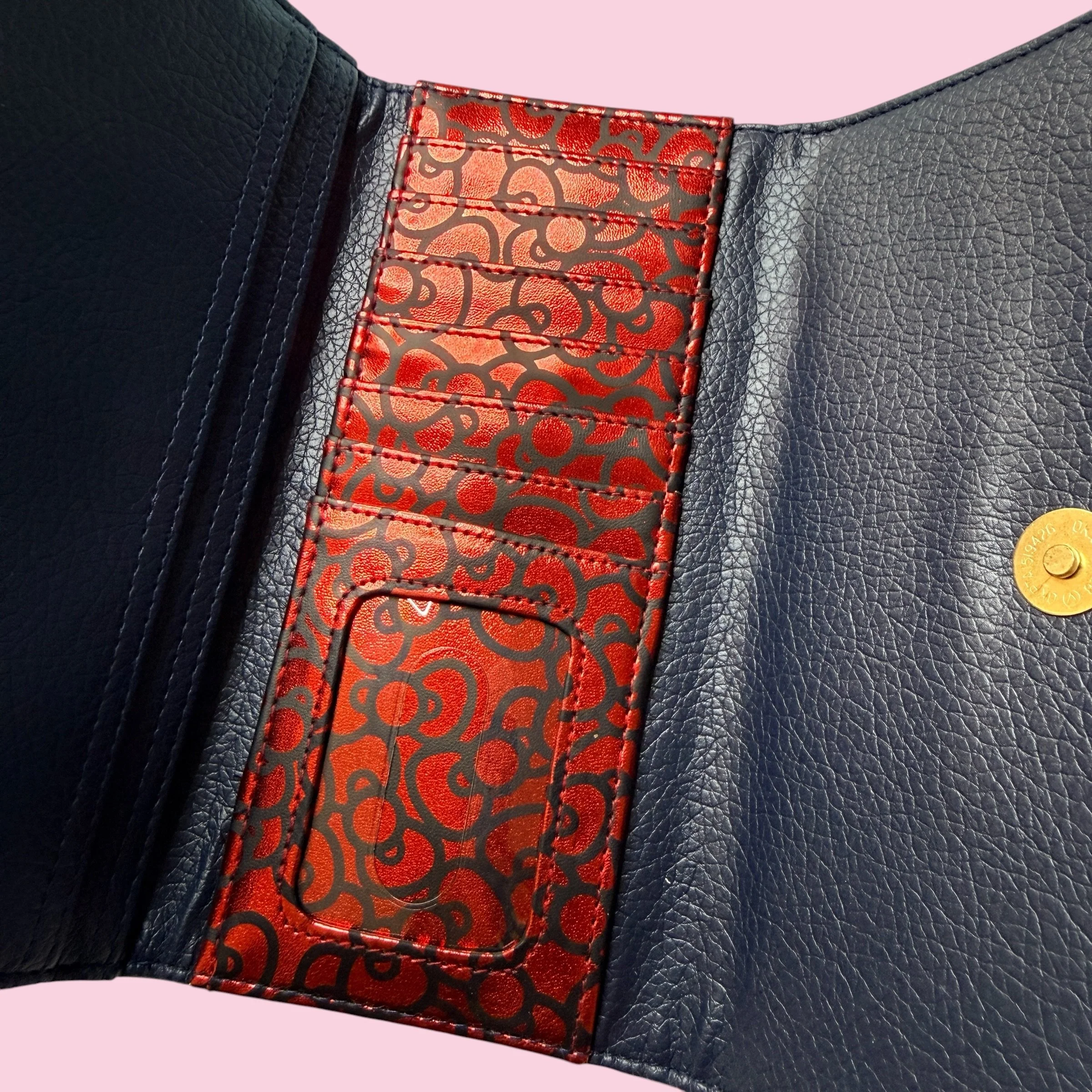 hellokittystripewallet3.JPG
