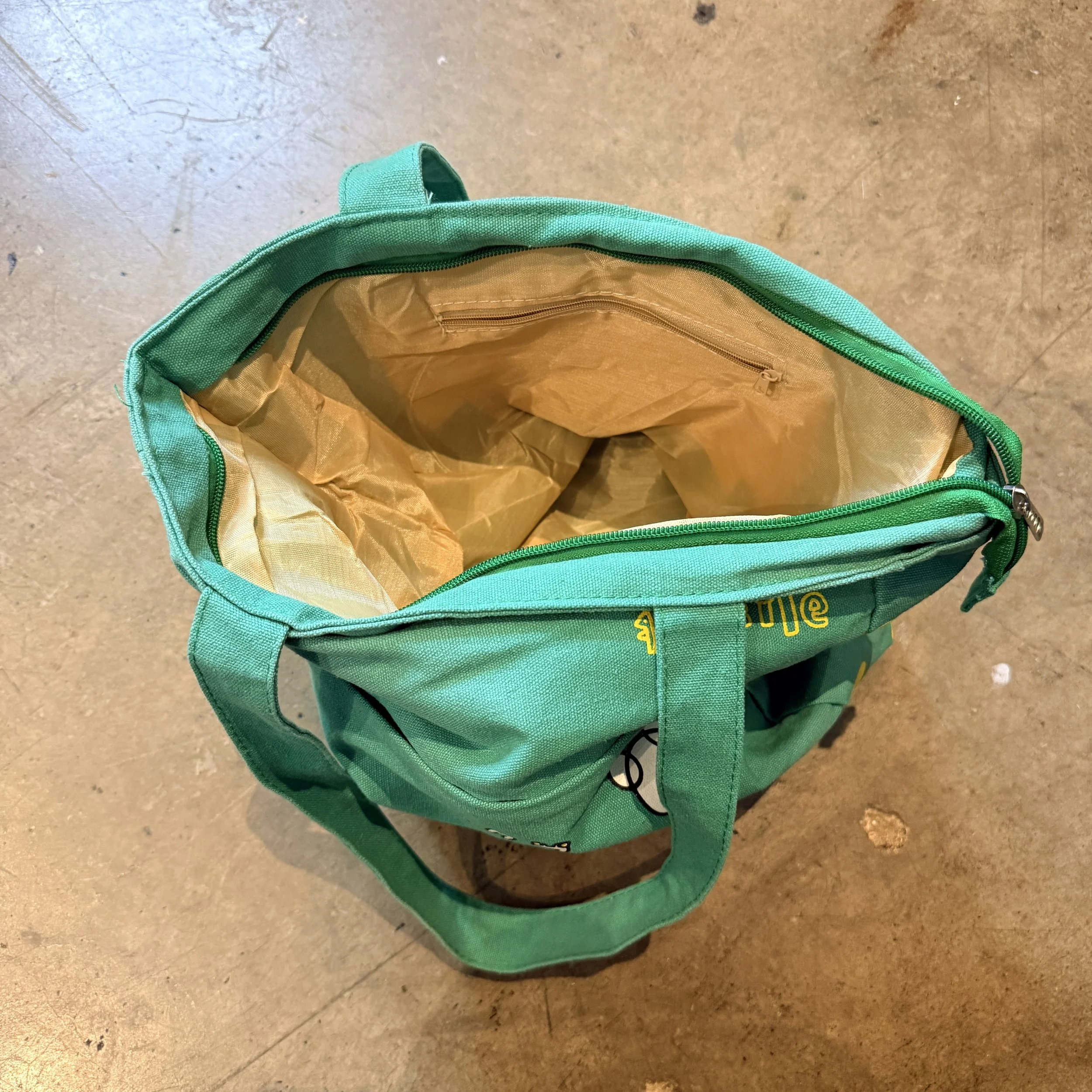 rilakkumagreytotebag4.jpg