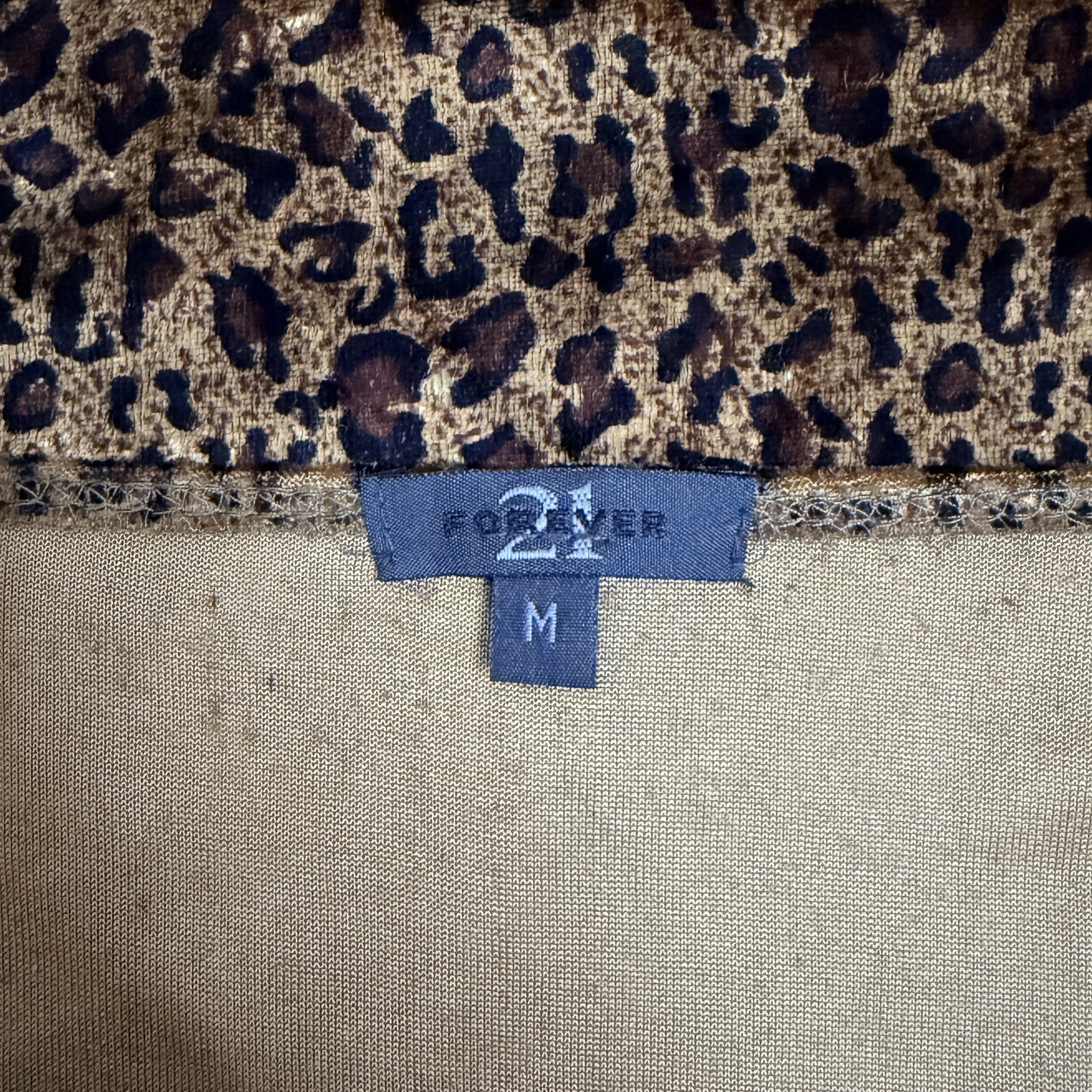 f21velvetleopardtop5.jpg