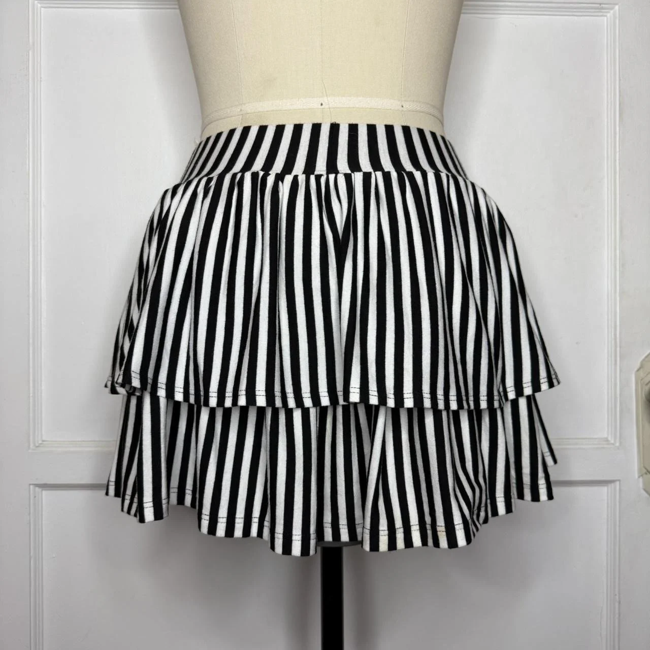 sweetlovestripeminiskirt2.JPG