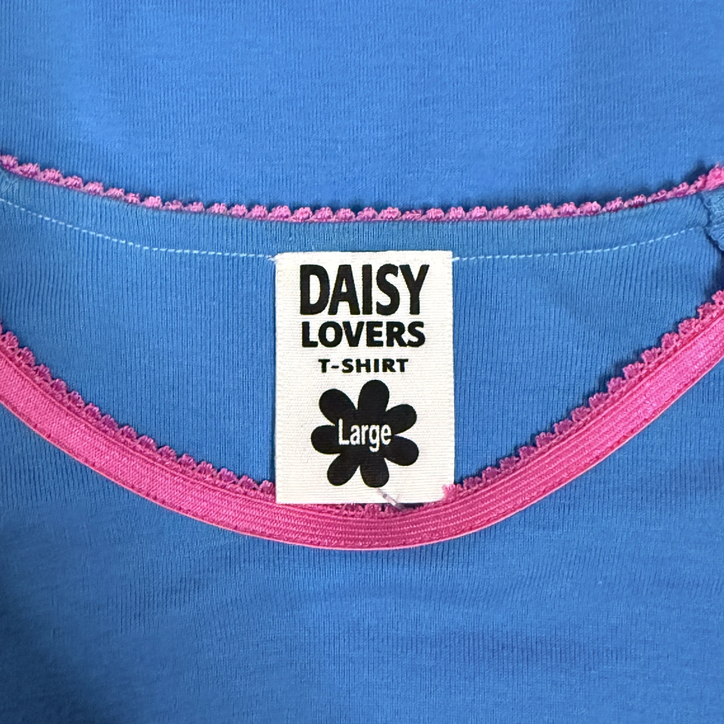 daisyloversbluecherrytee5.jpg