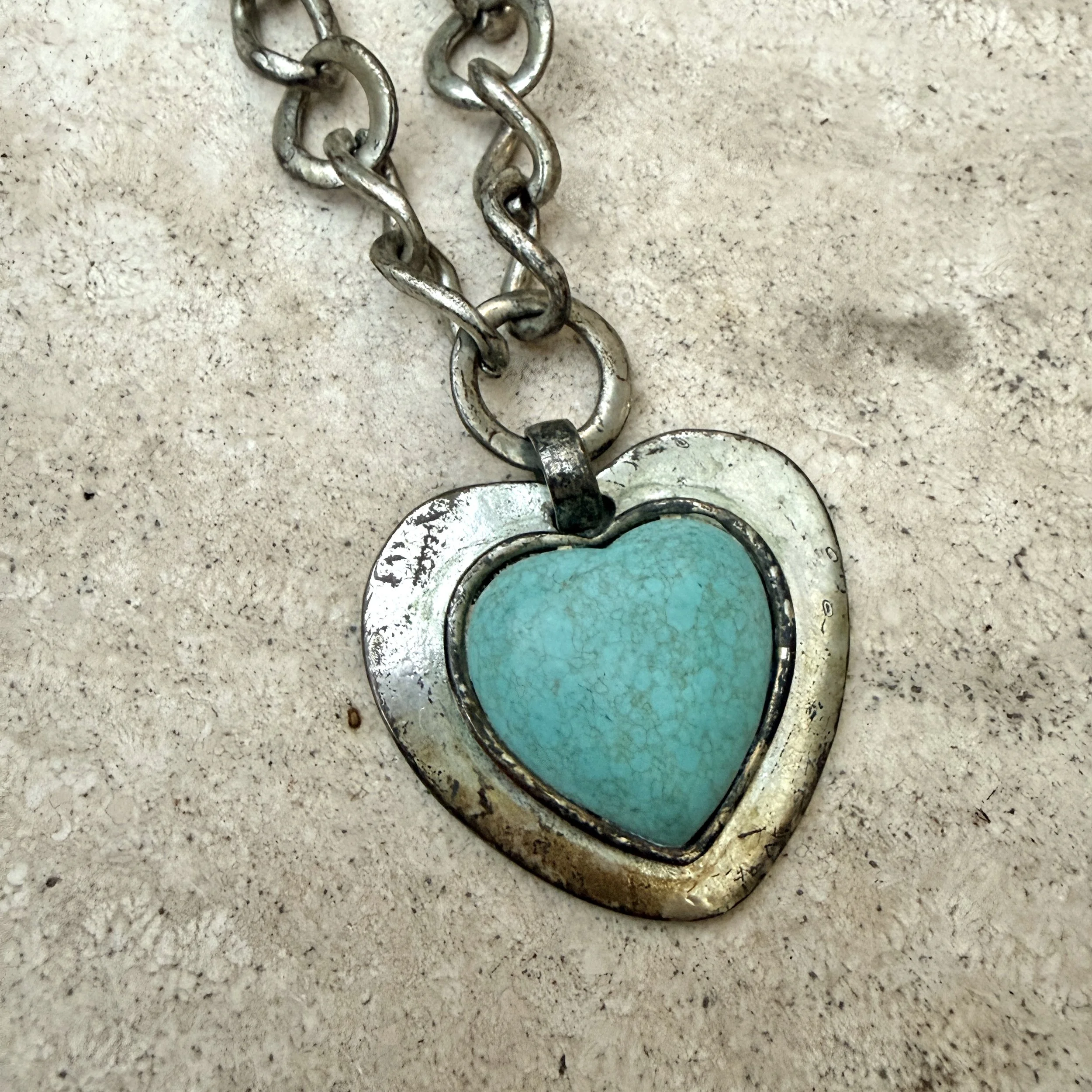 silverturquoiseheartnecklace2.jpg