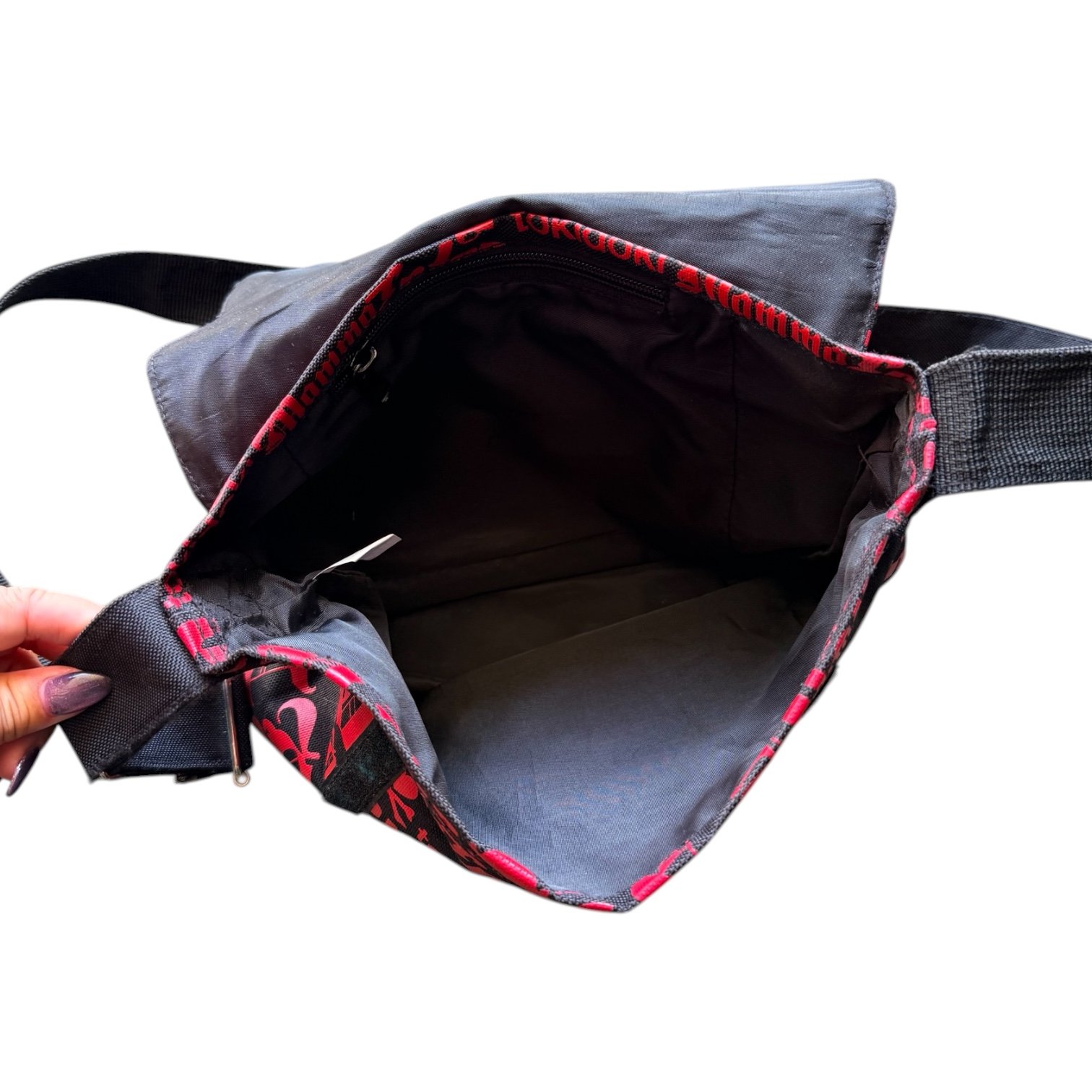 tokidokiblackredbag7.JPG